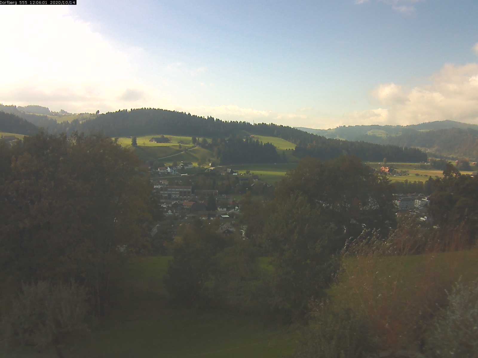 Webcam-Bild: Aussicht vom Dorfberg in Langnau 20201014-120601