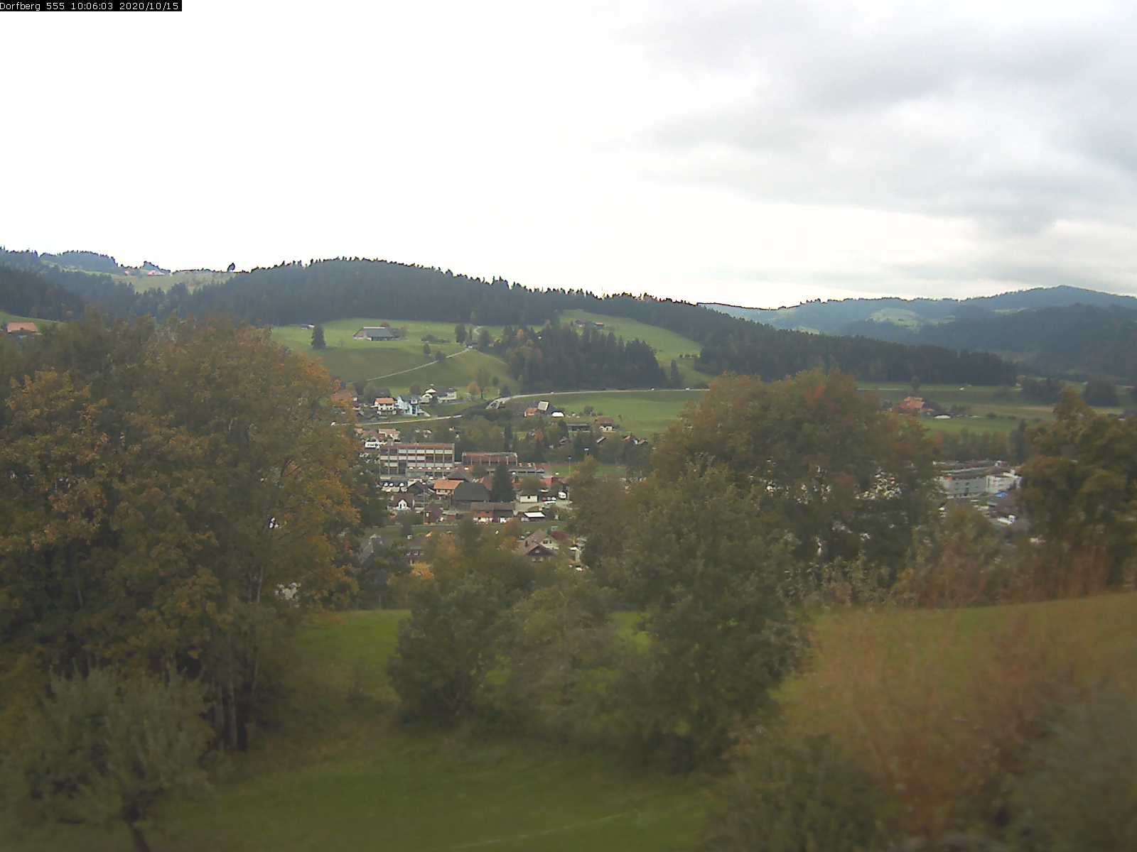Webcam-Bild: Aussicht vom Dorfberg in Langnau 20201015-100601