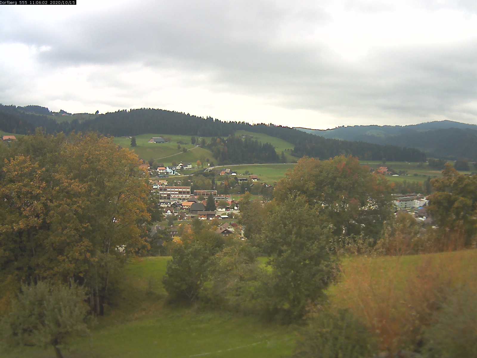 Webcam-Bild: Aussicht vom Dorfberg in Langnau 20201015-110601
