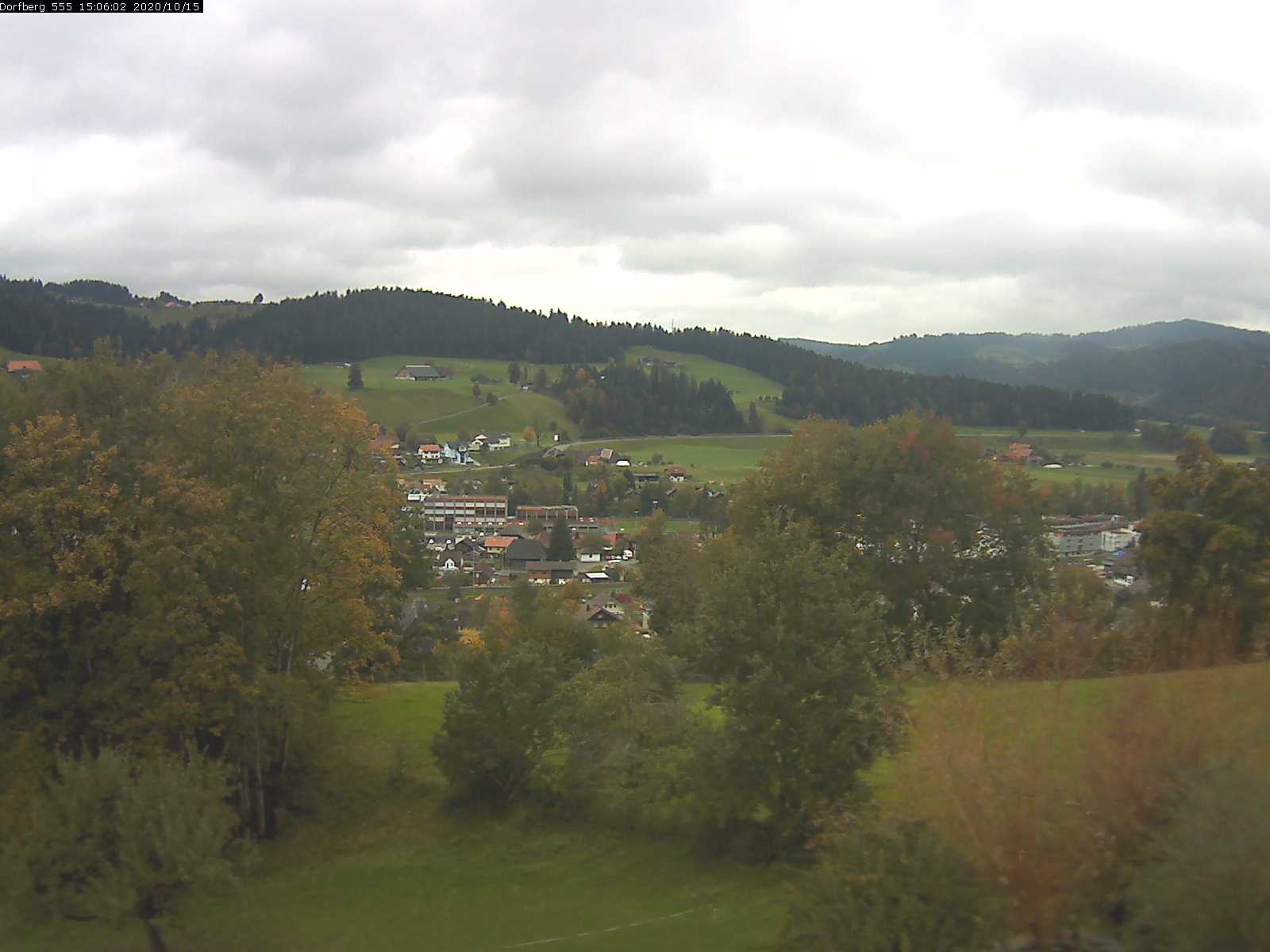 Webcam-Bild: Aussicht vom Dorfberg in Langnau 20201015-150601