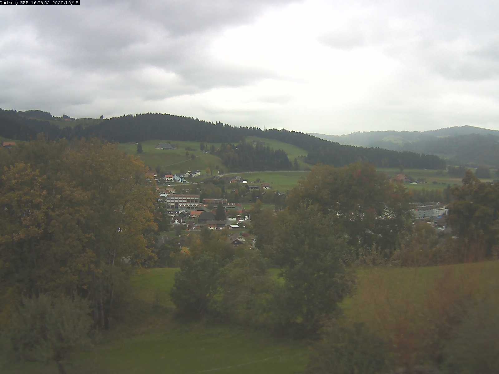 Webcam-Bild: Aussicht vom Dorfberg in Langnau 20201015-160601