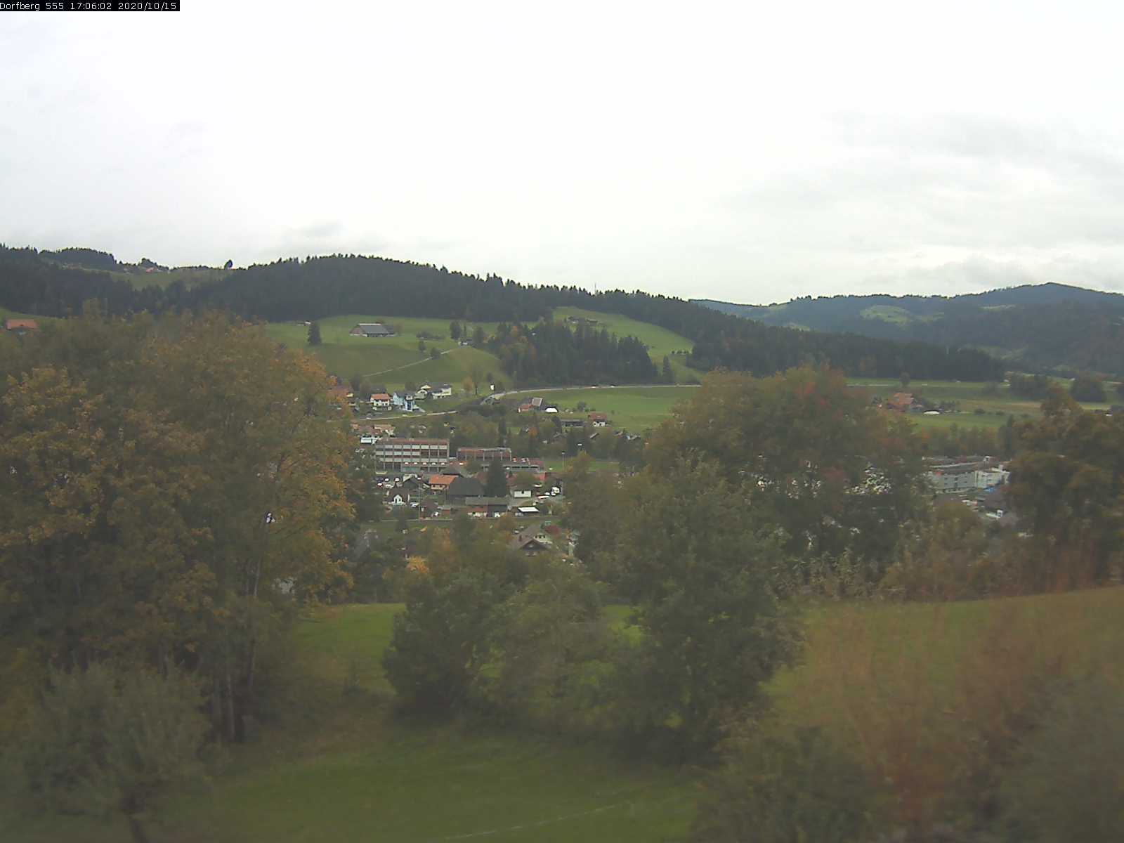 Webcam-Bild: Aussicht vom Dorfberg in Langnau 20201015-170601