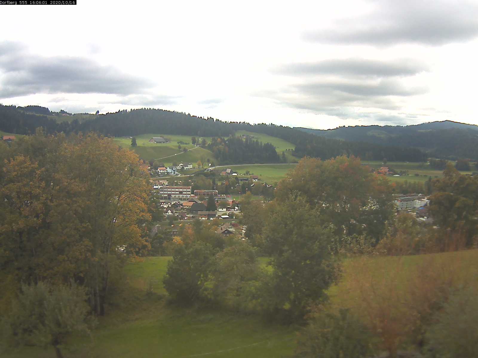 Webcam-Bild: Aussicht vom Dorfberg in Langnau 20201016-160601