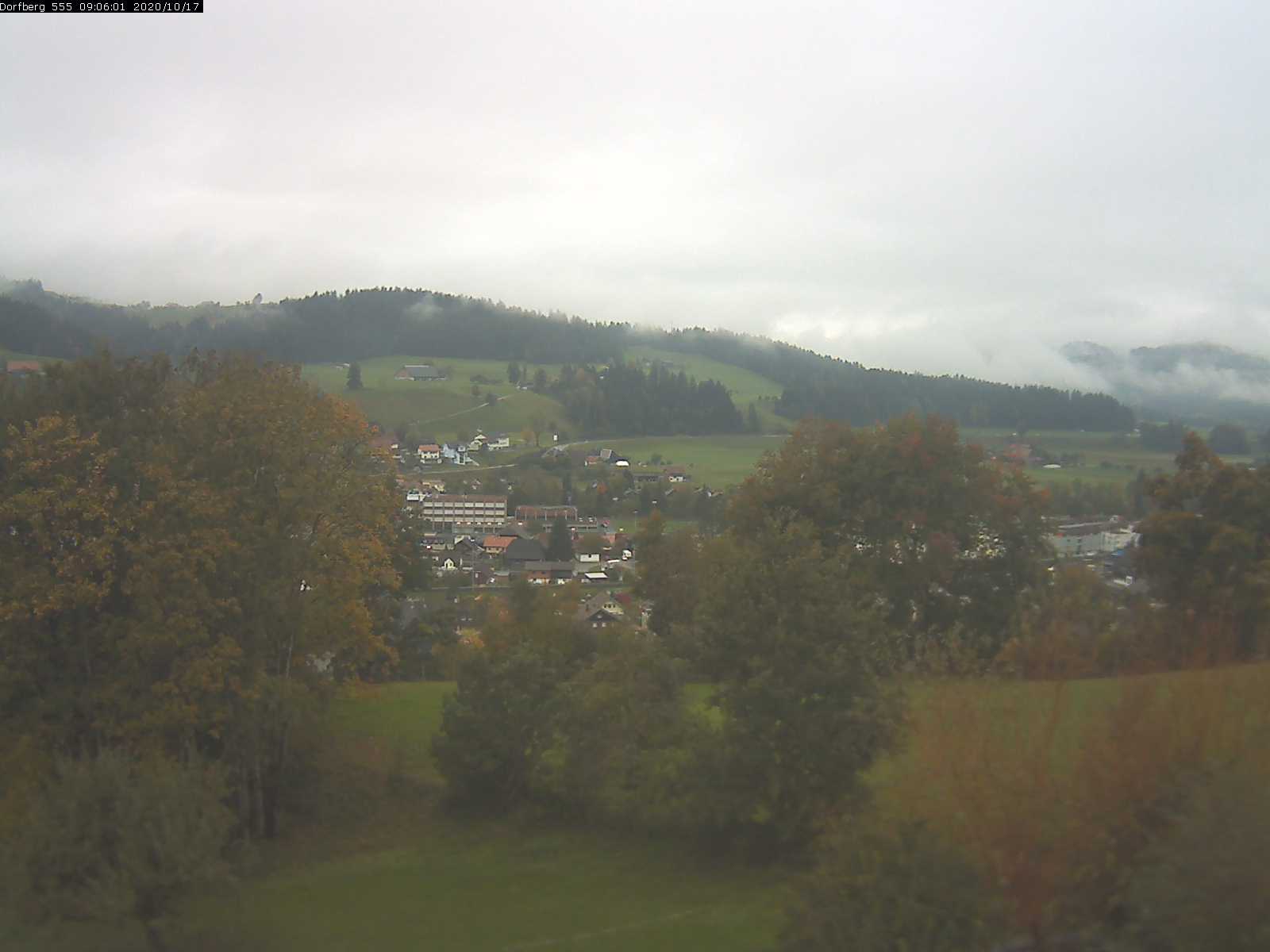 Webcam-Bild: Aussicht vom Dorfberg in Langnau 20201017-090601