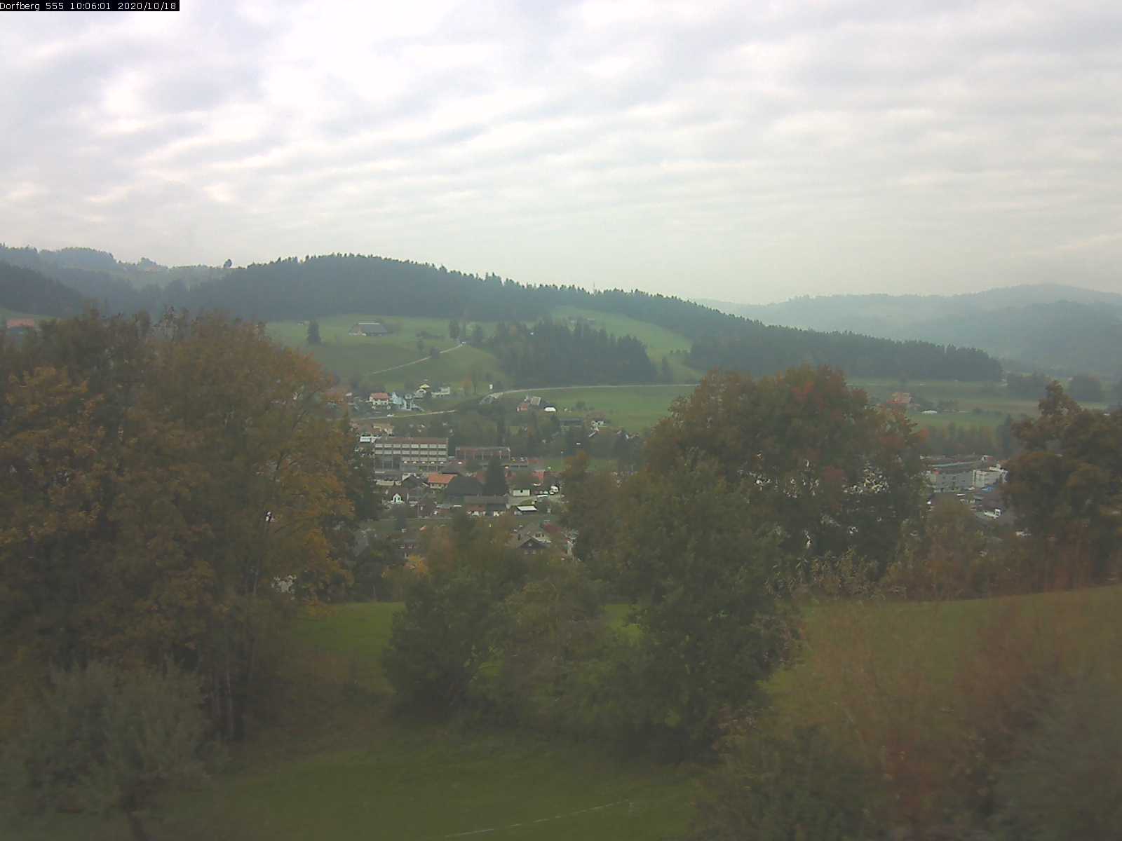 Webcam-Bild: Aussicht vom Dorfberg in Langnau 20201018-100601