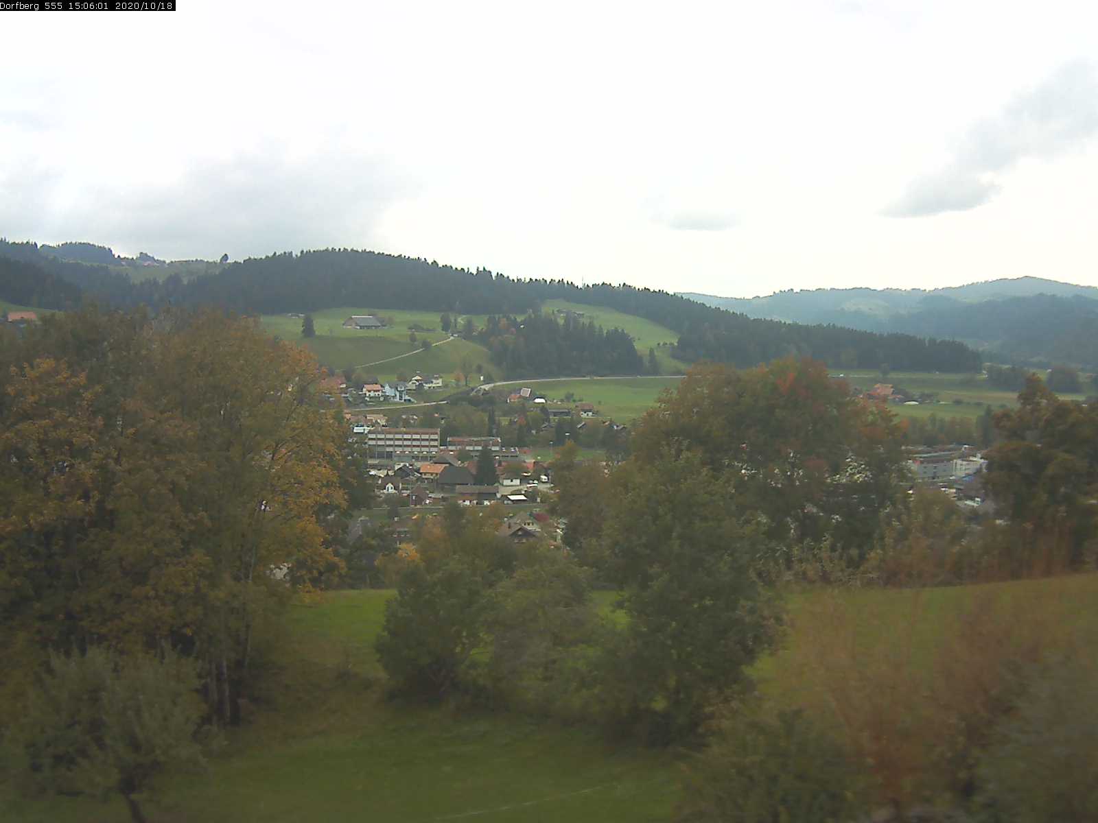 Webcam-Bild: Aussicht vom Dorfberg in Langnau 20201018-150601