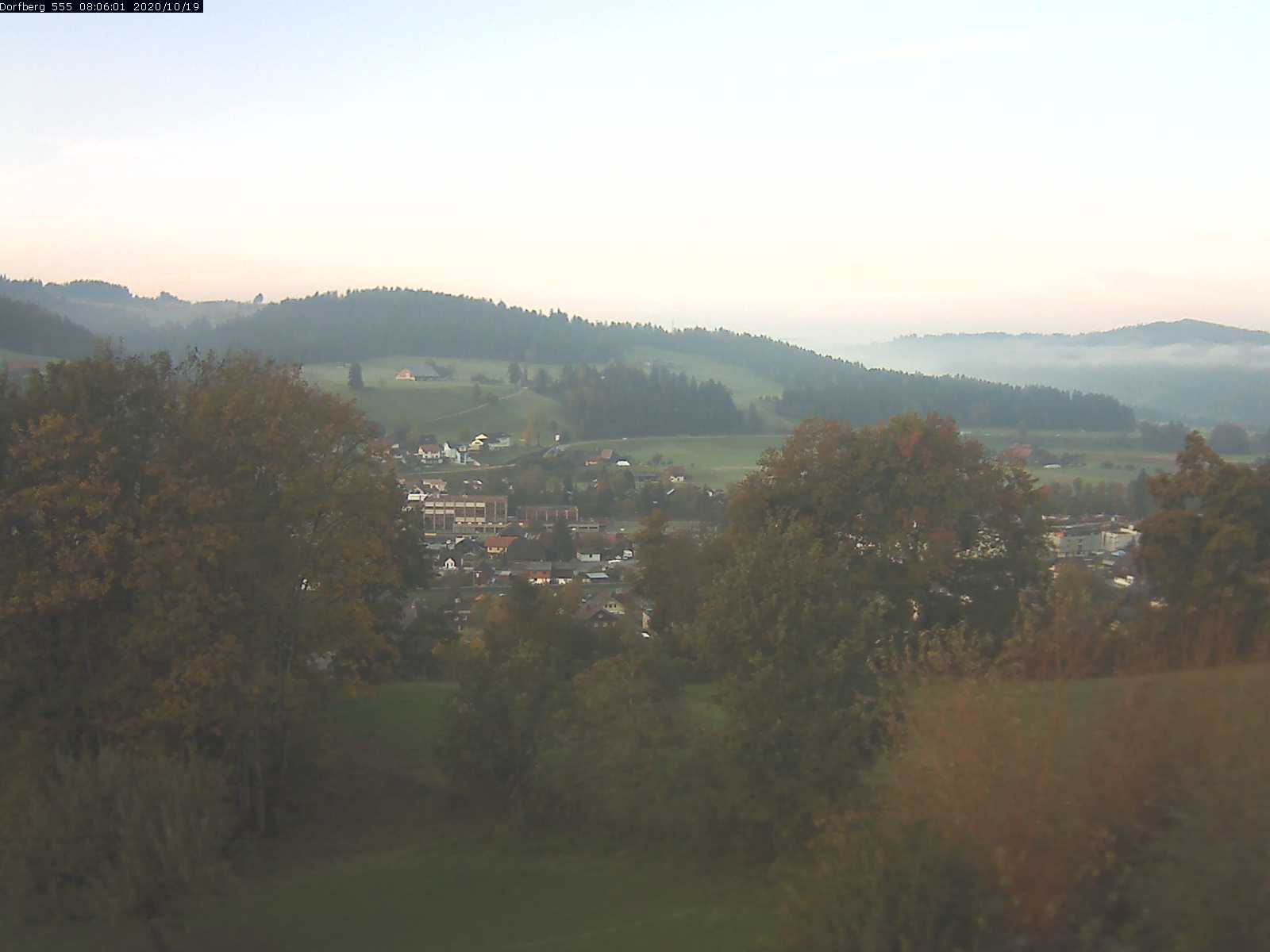 Webcam-Bild: Aussicht vom Dorfberg in Langnau 20201019-080601