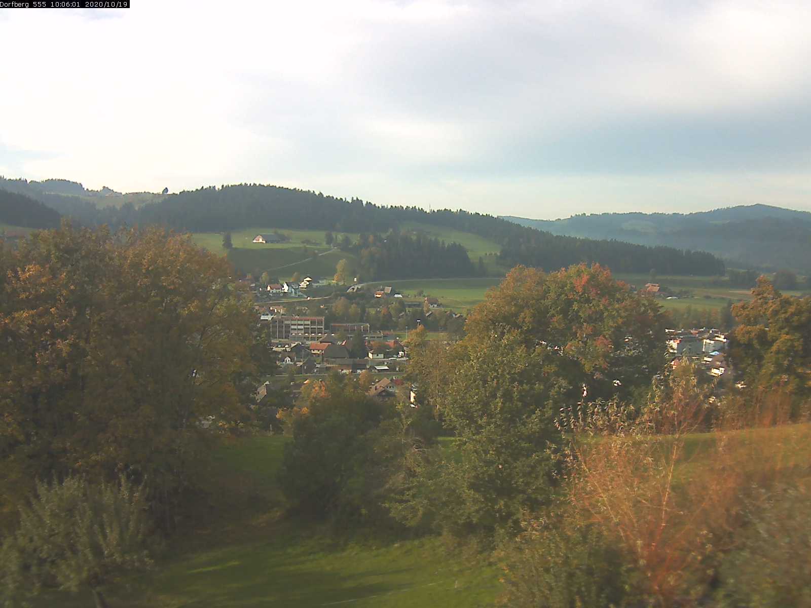 Webcam-Bild: Aussicht vom Dorfberg in Langnau 20201019-100601