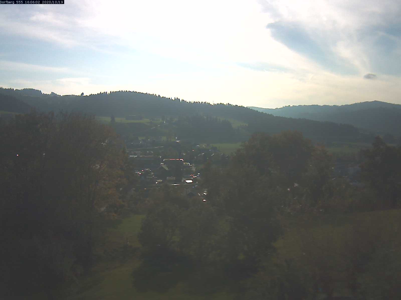 Webcam-Bild: Aussicht vom Dorfberg in Langnau 20201019-160601