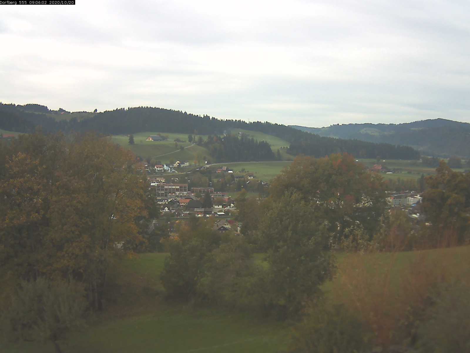 Webcam-Bild: Aussicht vom Dorfberg in Langnau 20201020-090601