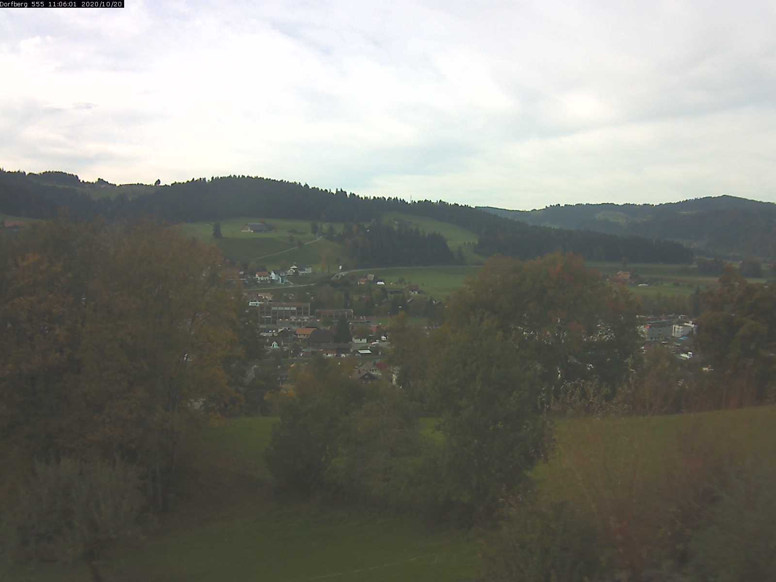 Webcam-Bild: Aussicht vom Dorfberg in Langnau 20201020-110601
