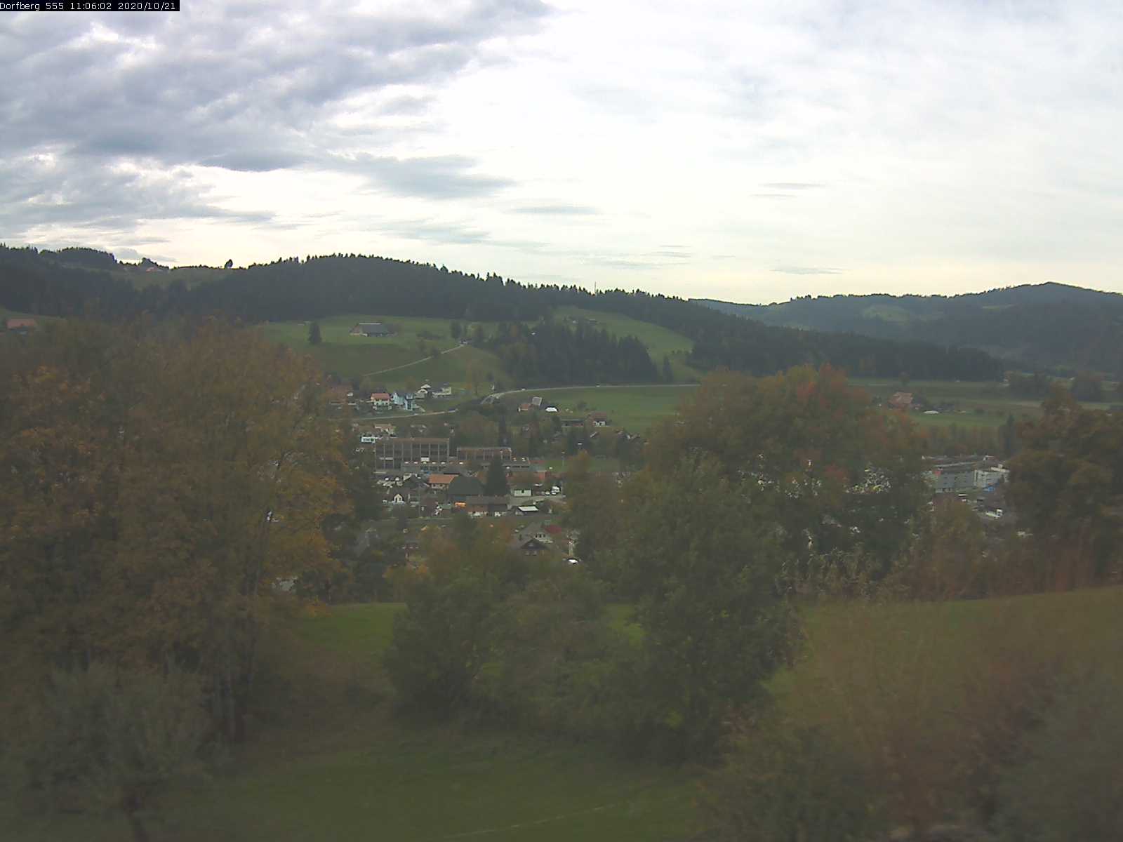 Webcam-Bild: Aussicht vom Dorfberg in Langnau 20201021-110601
