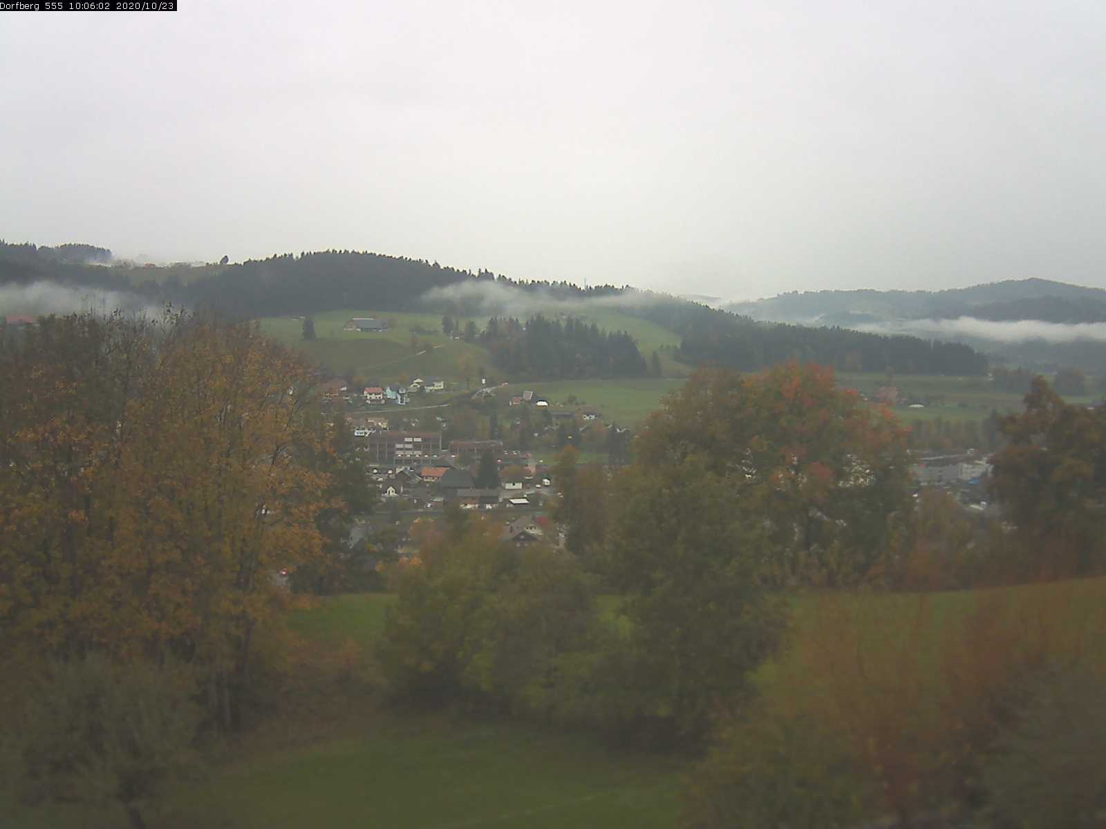 Webcam-Bild: Aussicht vom Dorfberg in Langnau 20201023-100601