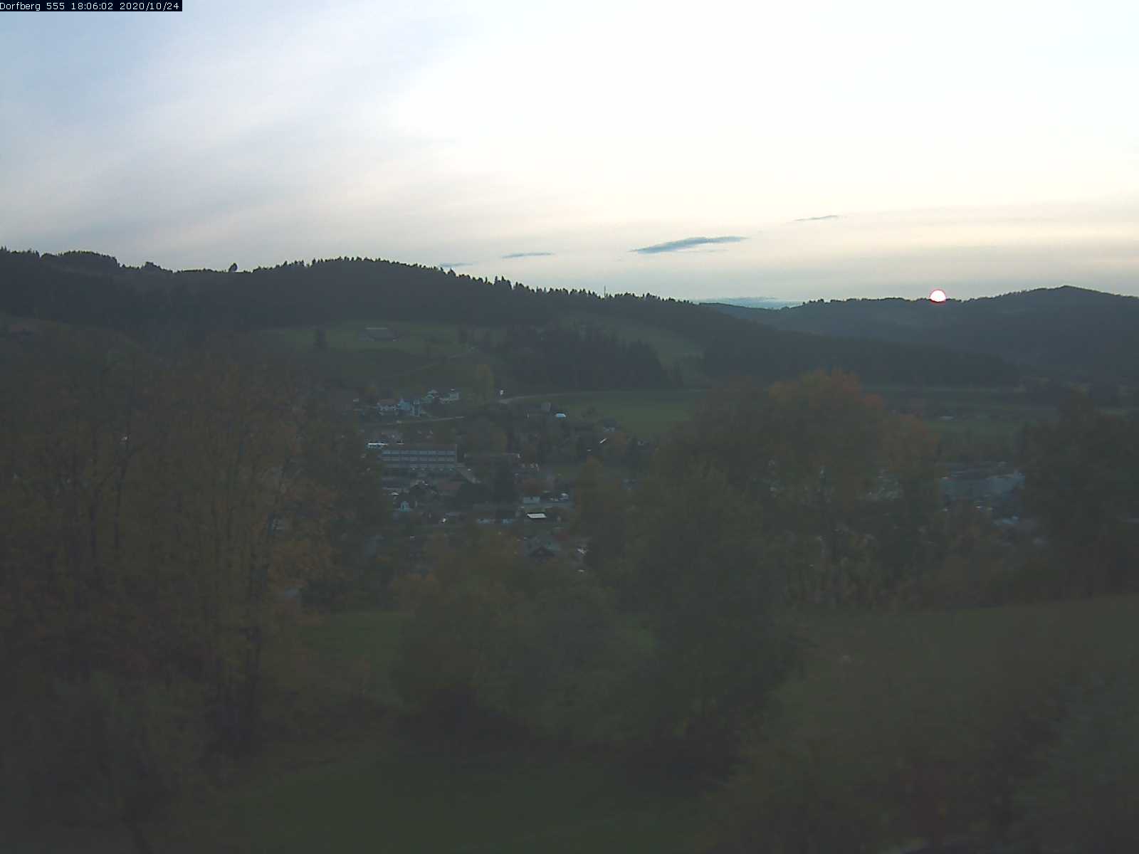 Webcam-Bild: Aussicht vom Dorfberg in Langnau 20201024-180602
