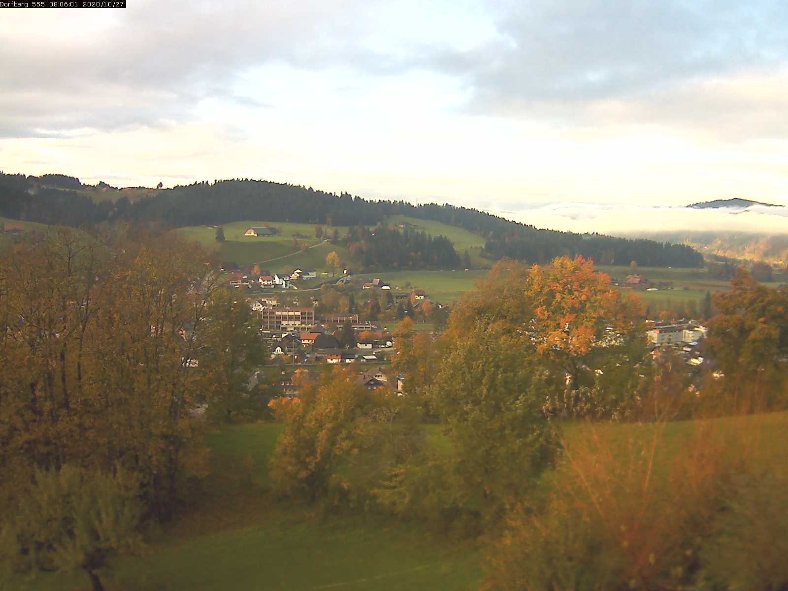 Webcam-Bild: Aussicht vom Dorfberg in Langnau 20201027-080601