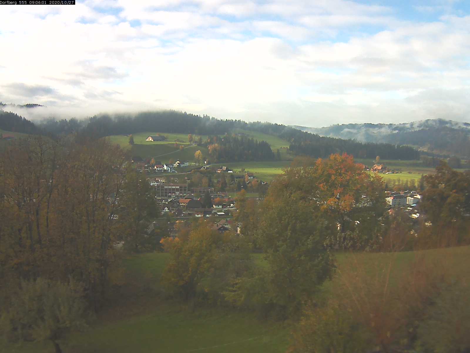 Webcam-Bild: Aussicht vom Dorfberg in Langnau 20201027-090601