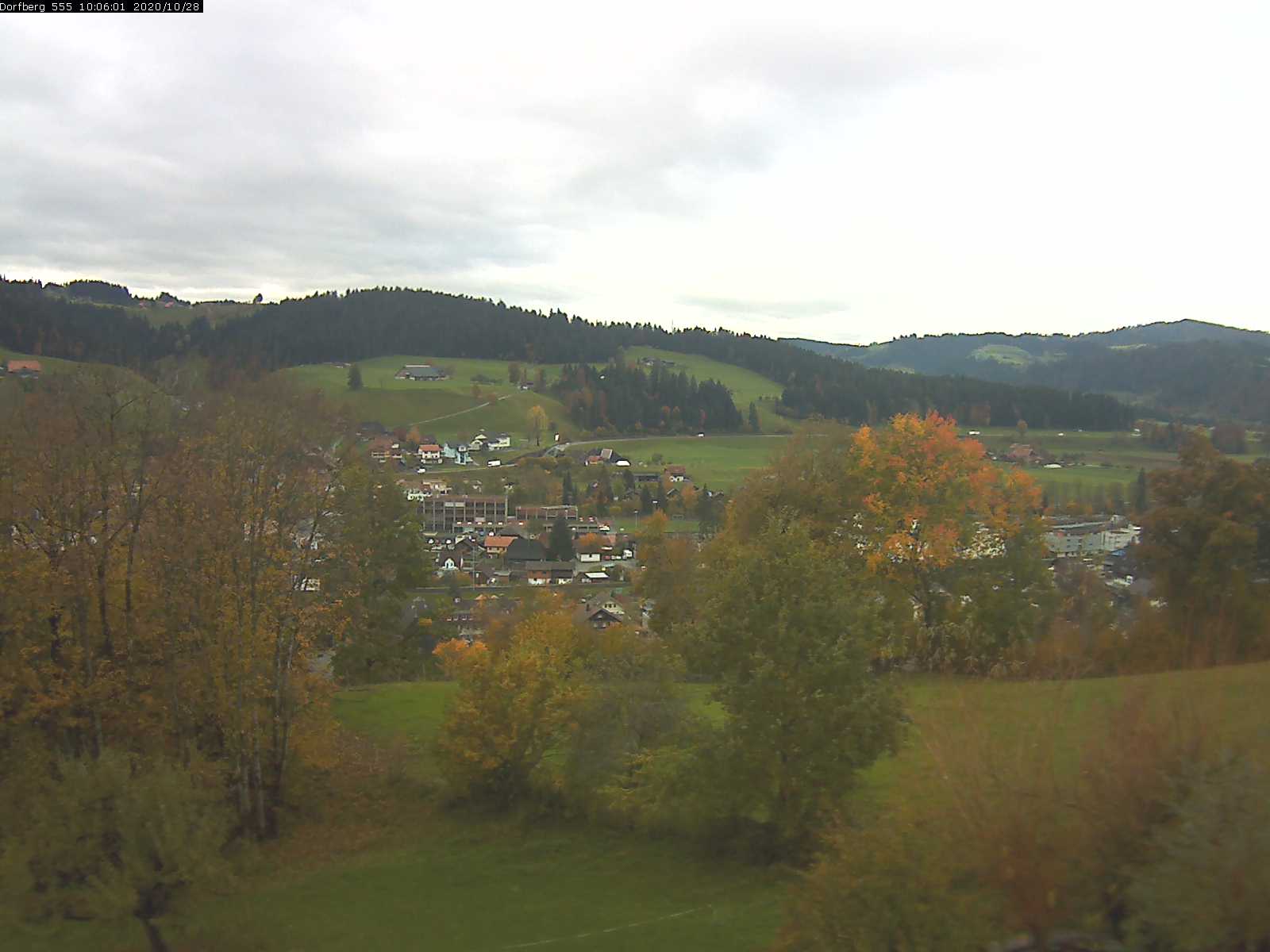 Webcam-Bild: Aussicht vom Dorfberg in Langnau 20201028-100601