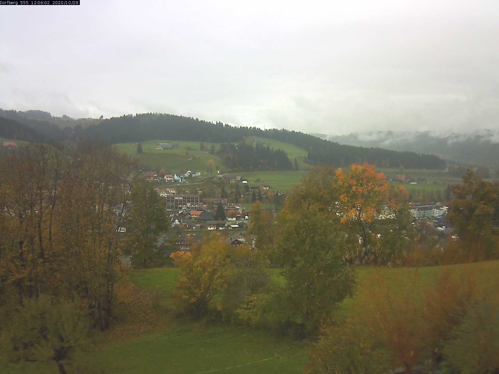 Webcam-Bild: Aussicht vom Dorfberg in Langnau 20201028-120601