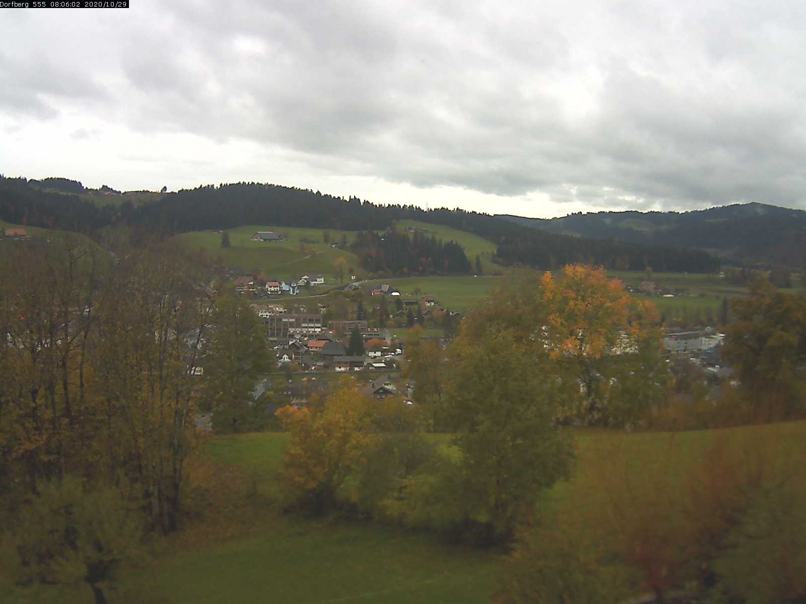 Webcam-Bild: Aussicht vom Dorfberg in Langnau 20201029-080601