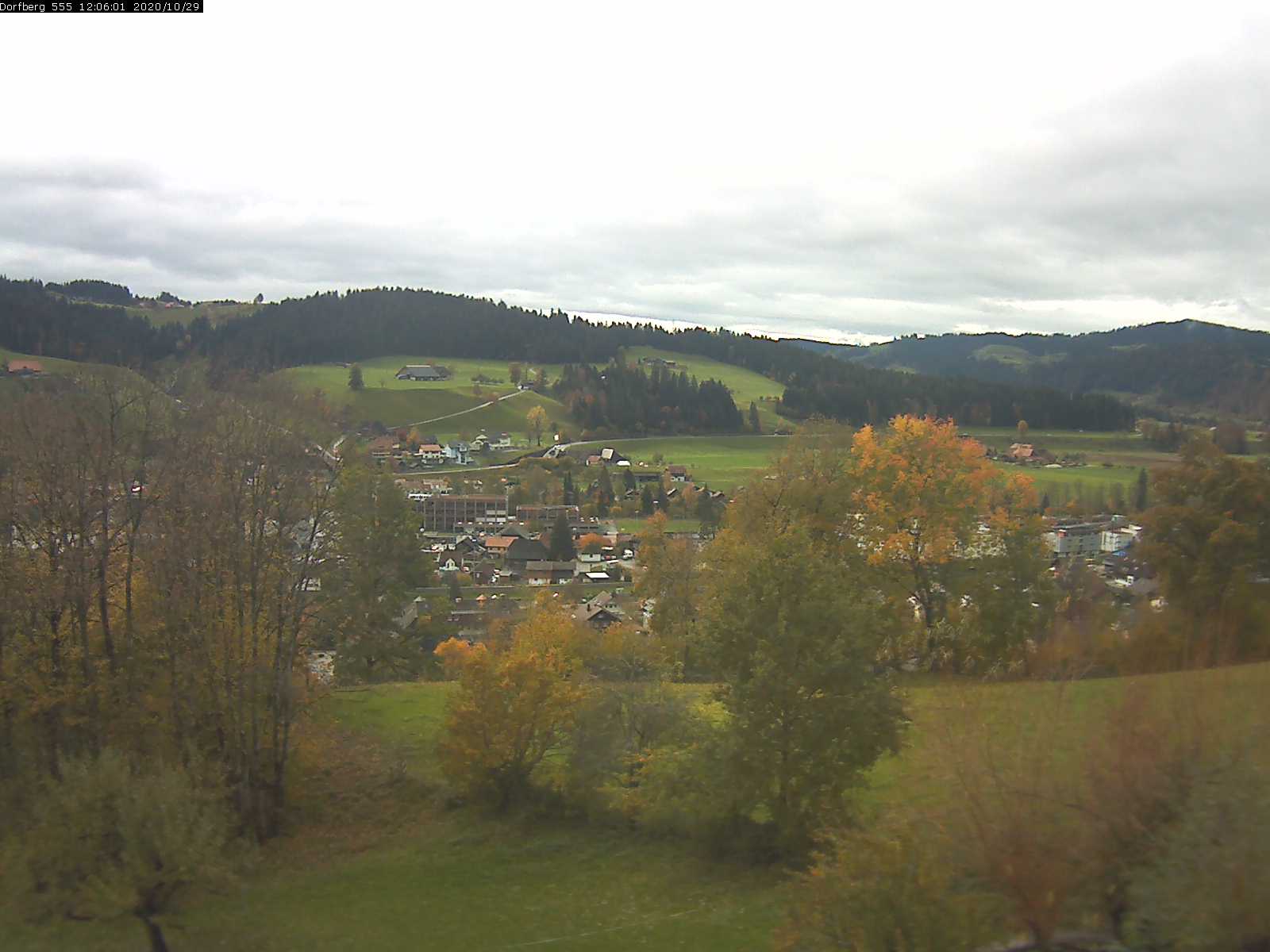 Webcam-Bild: Aussicht vom Dorfberg in Langnau 20201029-120601