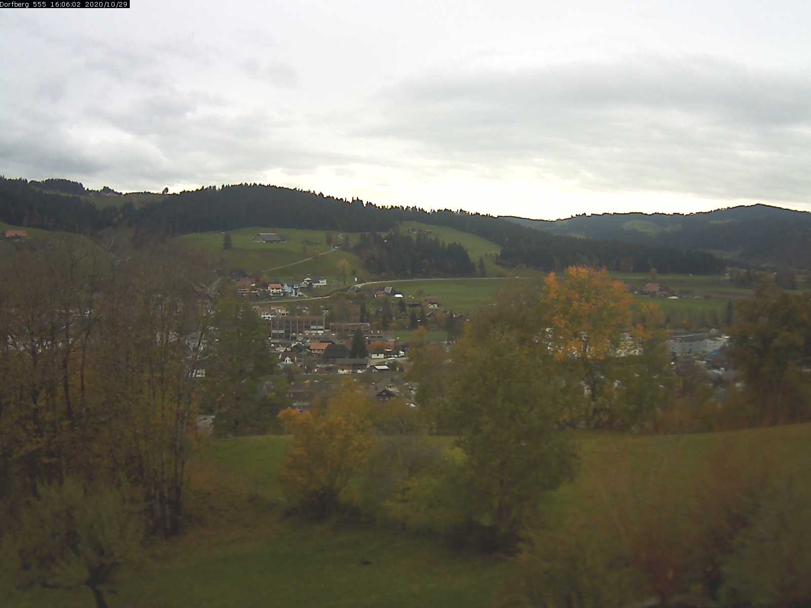 Webcam-Bild: Aussicht vom Dorfberg in Langnau 20201029-160601