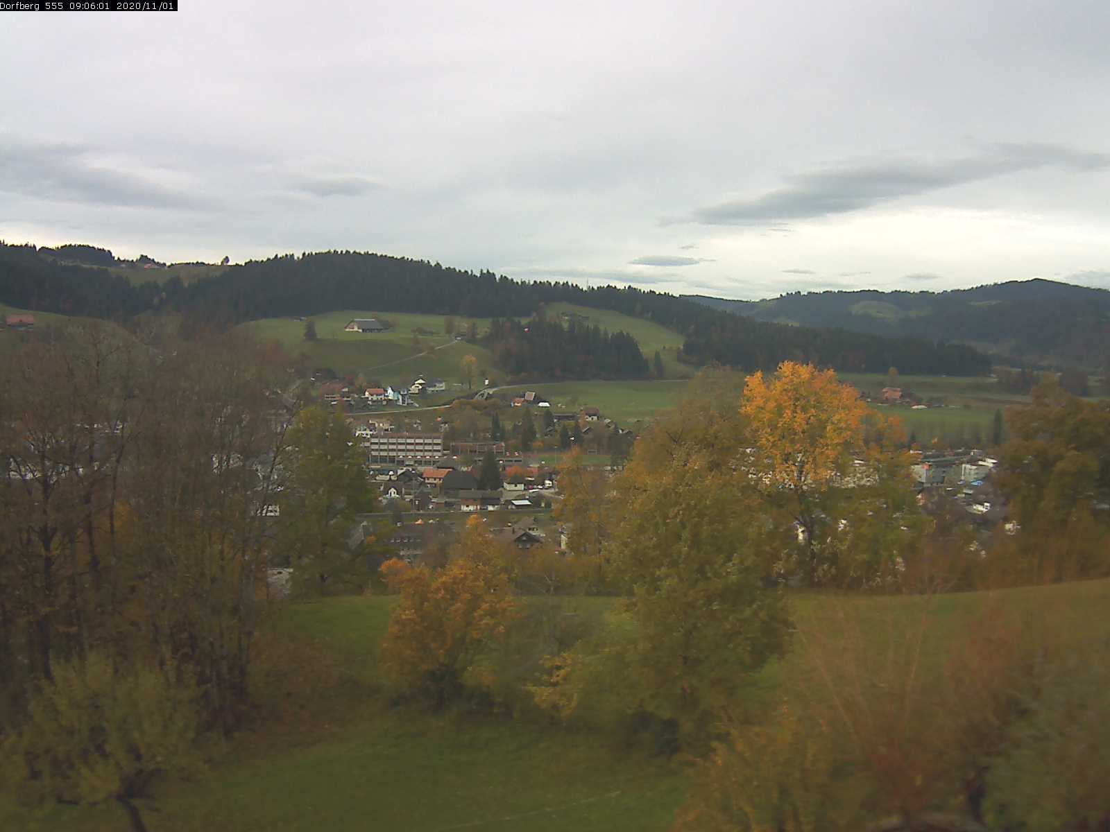 Webcam-Bild: Aussicht vom Dorfberg in Langnau 20201101-090601