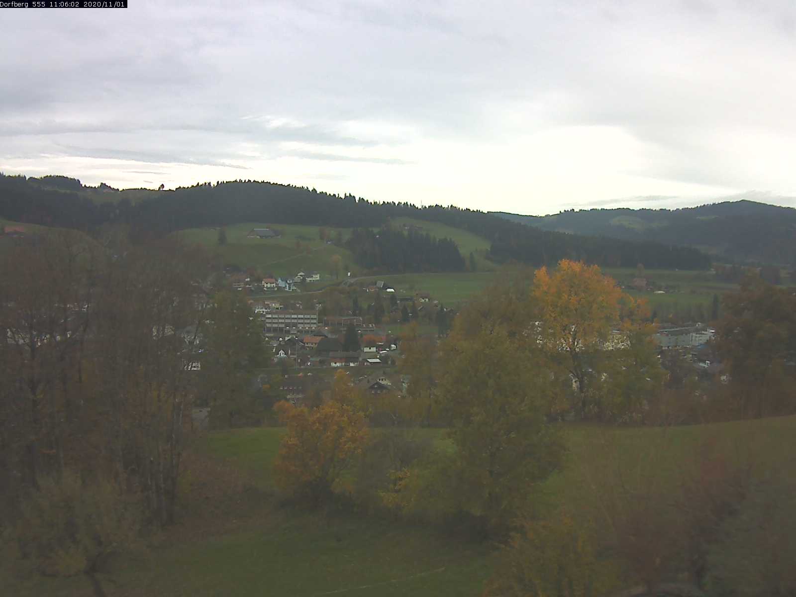 Webcam-Bild: Aussicht vom Dorfberg in Langnau 20201101-110601