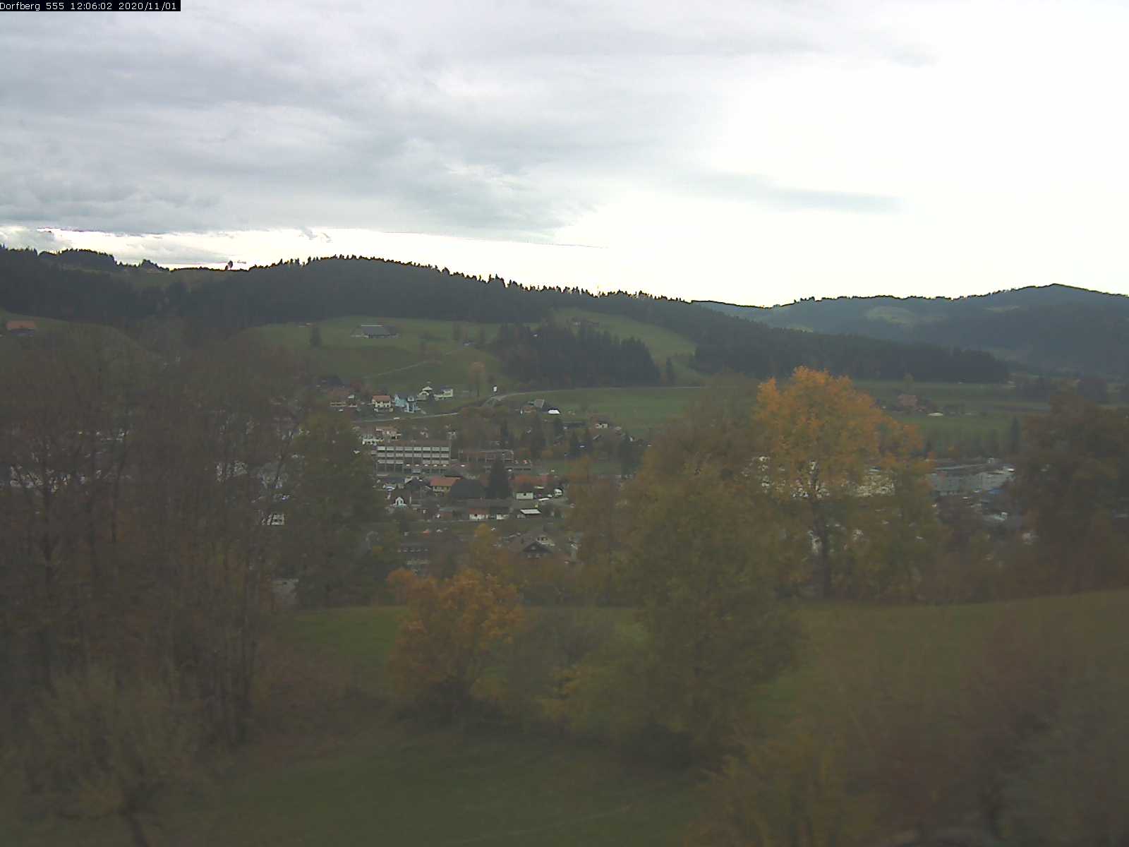 Webcam-Bild: Aussicht vom Dorfberg in Langnau 20201101-120601