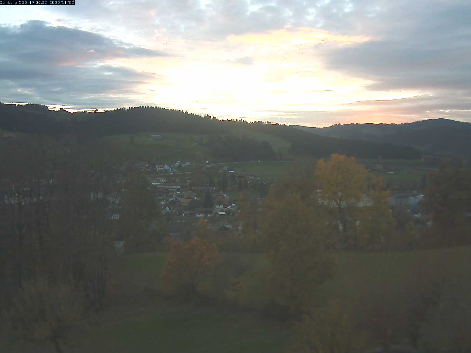 Webcam-Bild: Aussicht vom Dorfberg in Langnau 20201102-170601