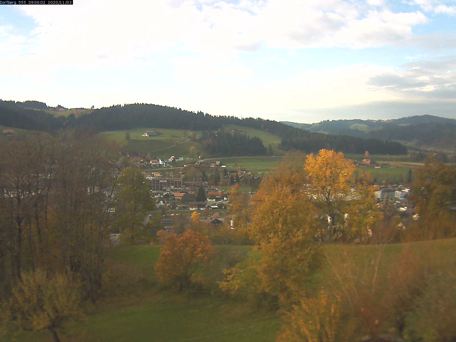 Webcam-Bild: Aussicht vom Dorfberg in Langnau 20201103-090601