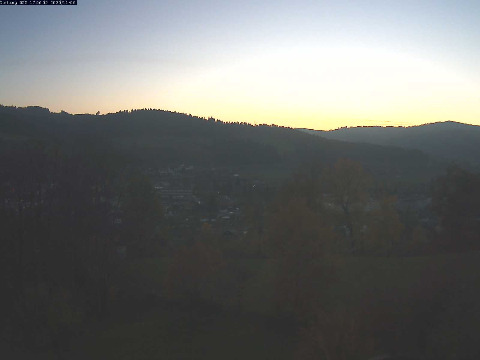 Webcam-Bild: Aussicht vom Dorfberg in Langnau 20201106-170601