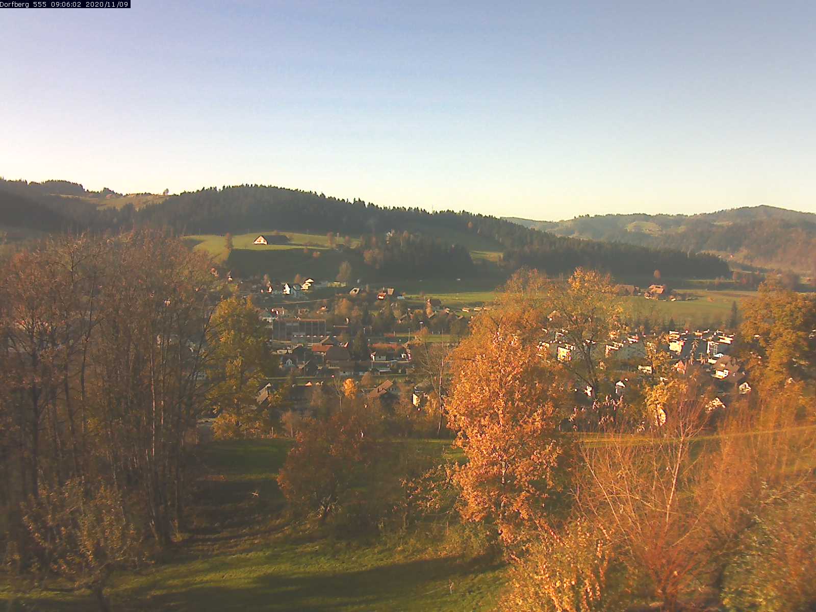 Webcam-Bild: Aussicht vom Dorfberg in Langnau 20201109-090601