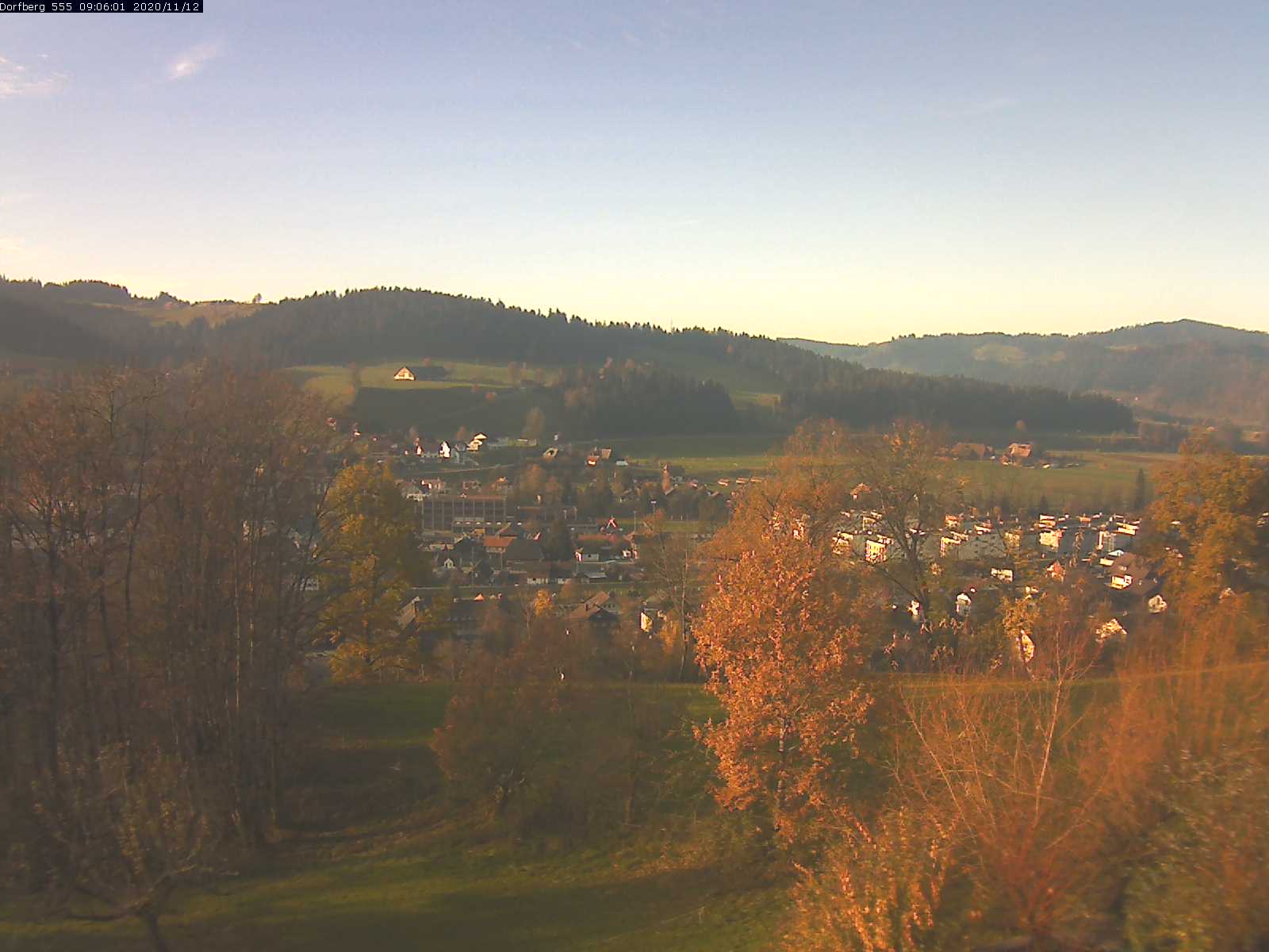 Webcam-Bild: Aussicht vom Dorfberg in Langnau 20201112-090601