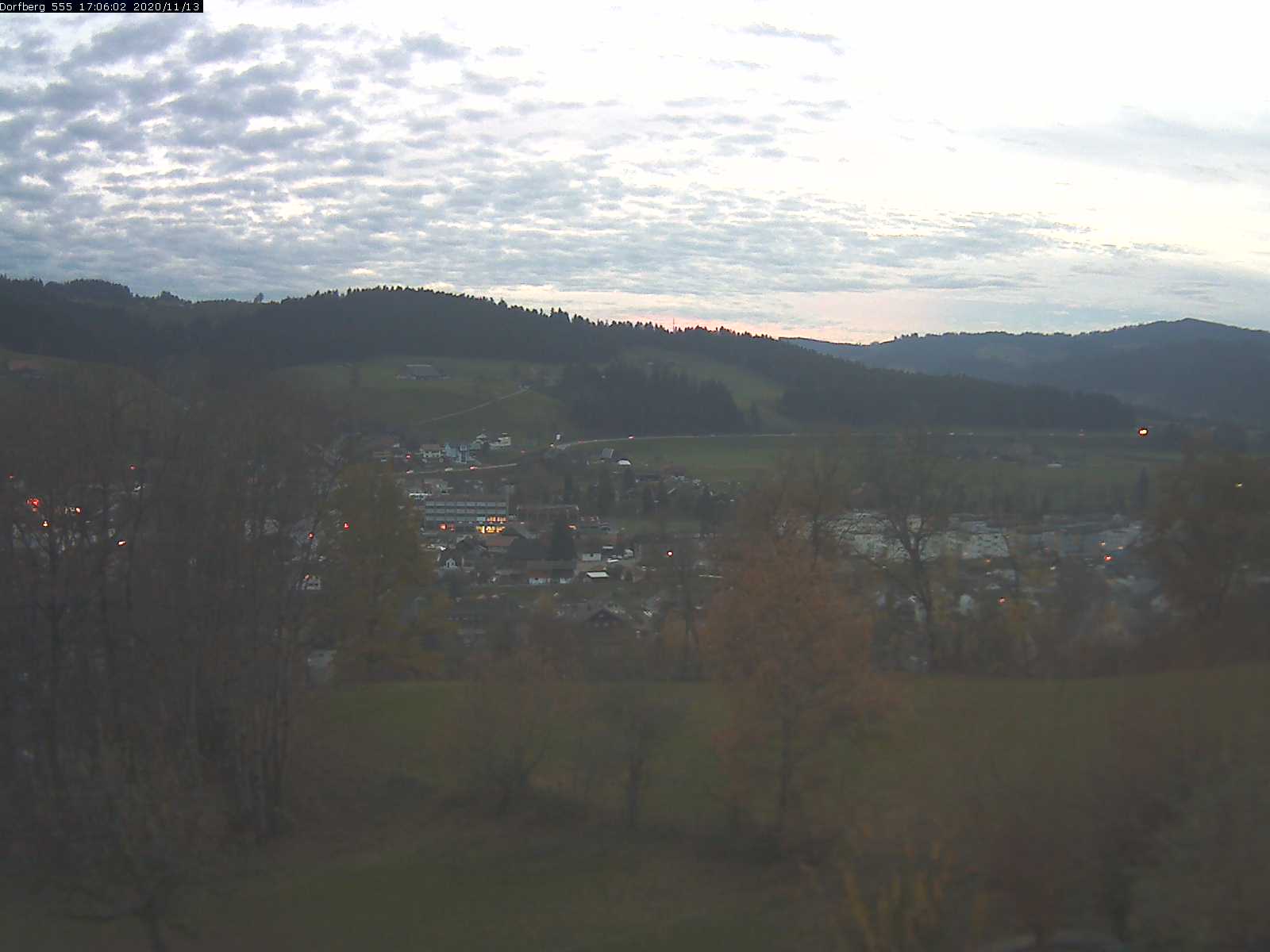 Webcam-Bild: Aussicht vom Dorfberg in Langnau 20201113-170601