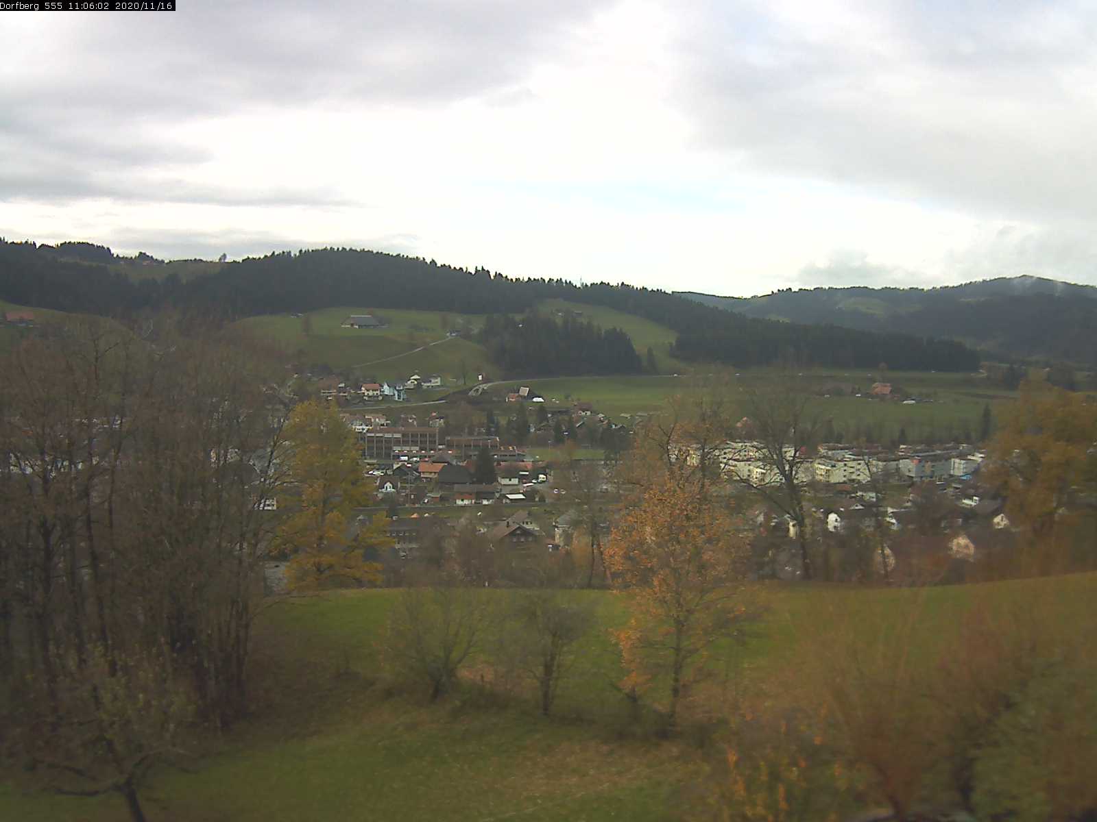 Webcam-Bild: Aussicht vom Dorfberg in Langnau 20201116-110601