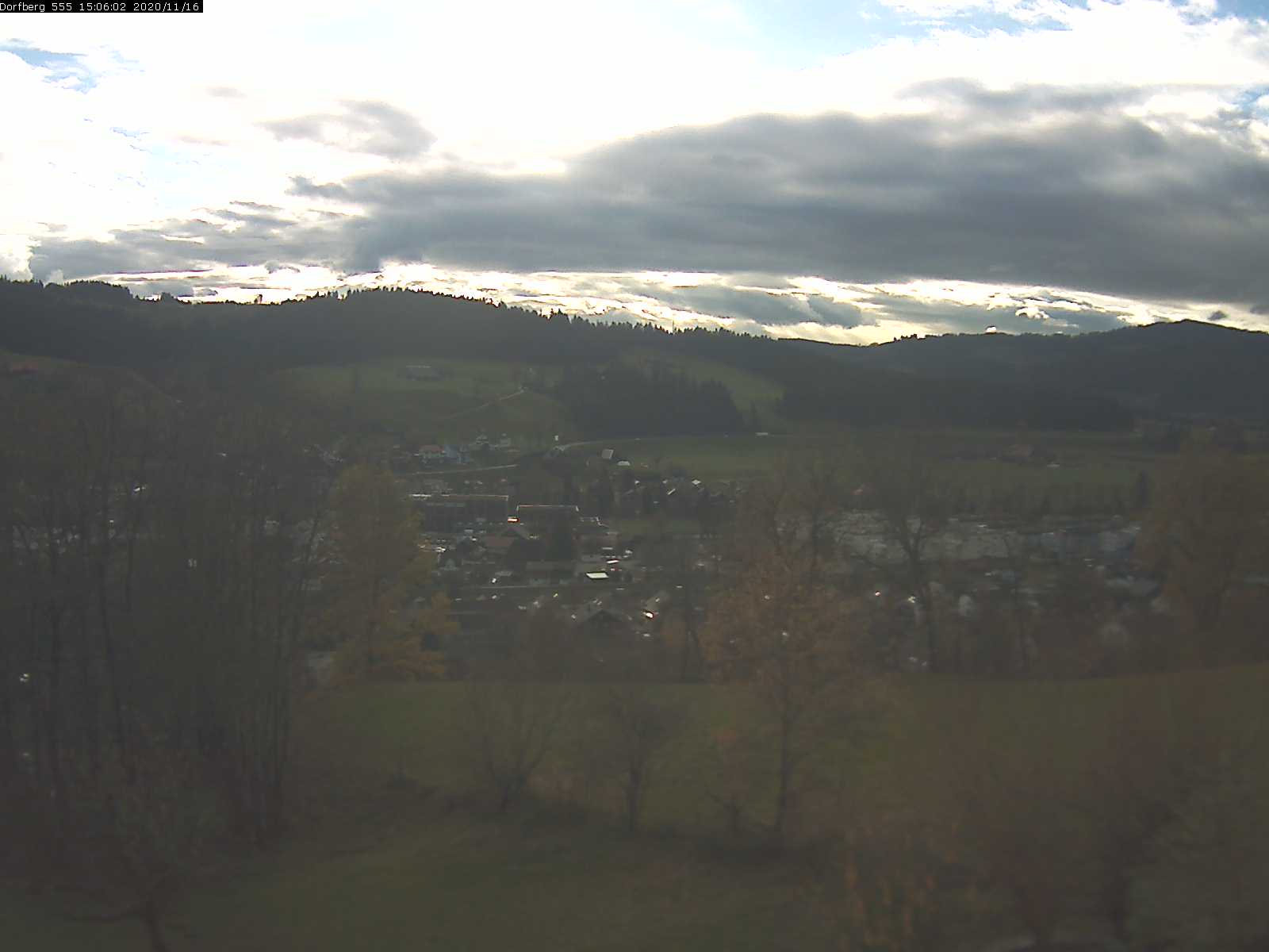Webcam-Bild: Aussicht vom Dorfberg in Langnau 20201116-150601