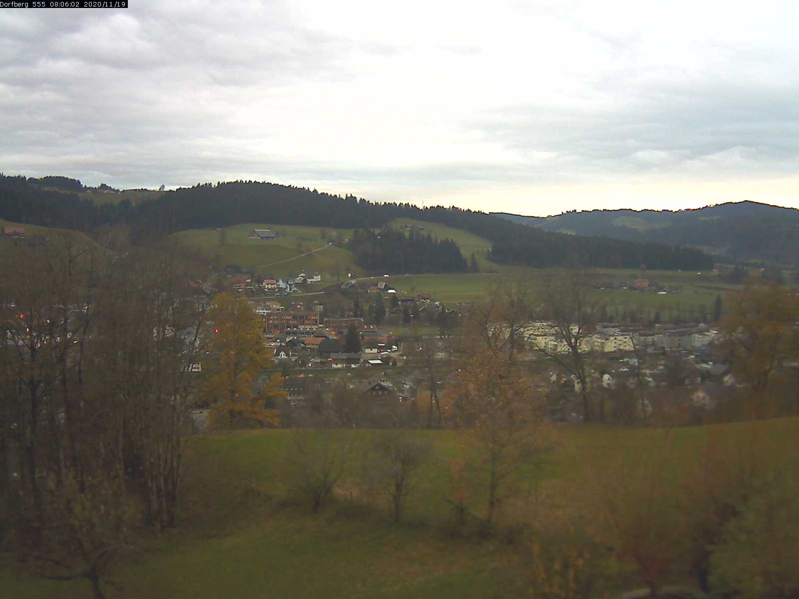 Webcam-Bild: Aussicht vom Dorfberg in Langnau 20201119-080601