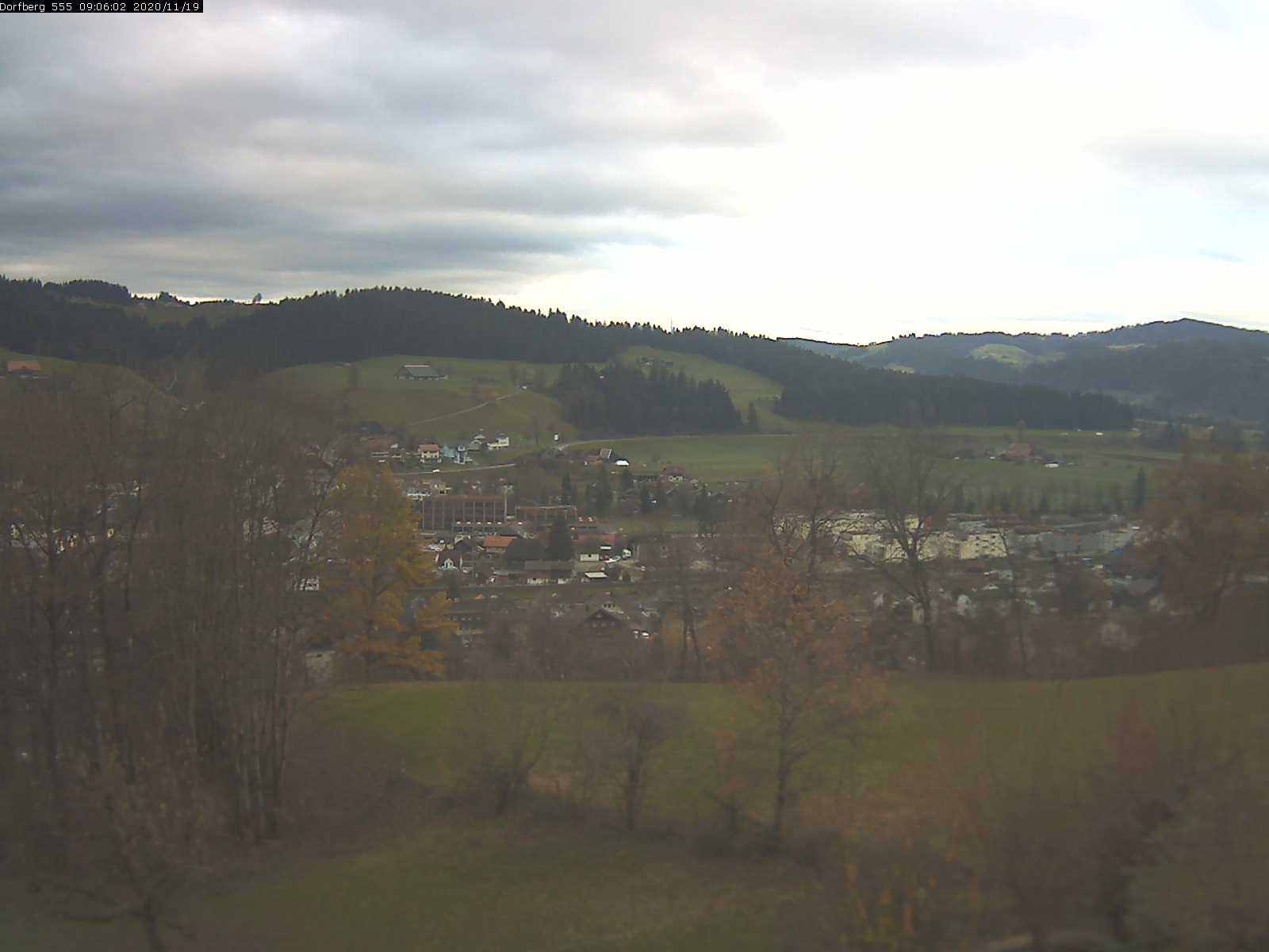 Webcam-Bild: Aussicht vom Dorfberg in Langnau 20201119-090601