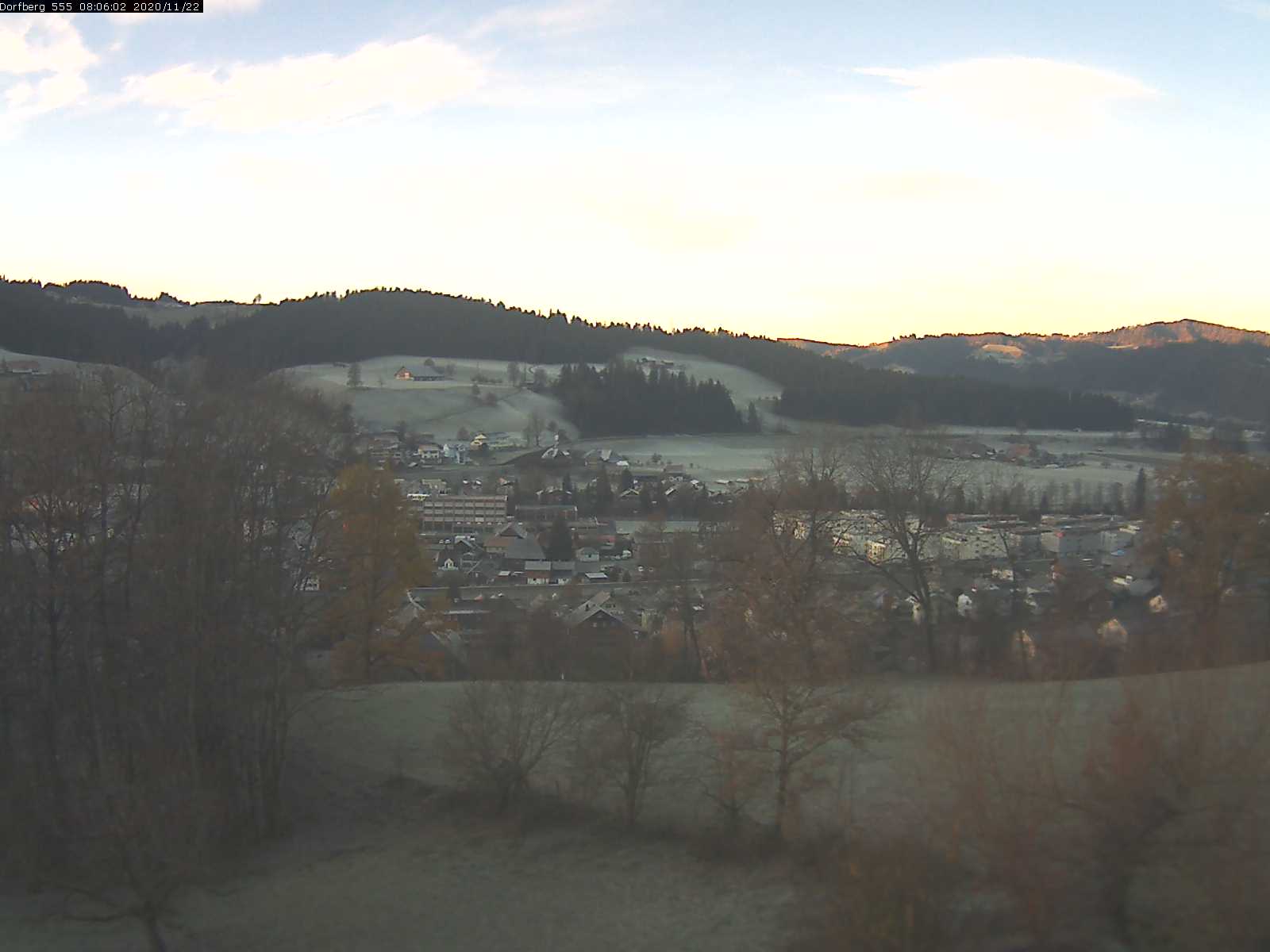Webcam-Bild: Aussicht vom Dorfberg in Langnau 20201122-080601