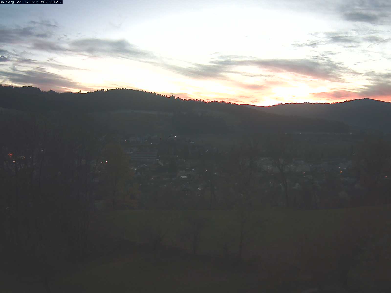 Webcam-Bild: Aussicht vom Dorfberg in Langnau 20201122-170601