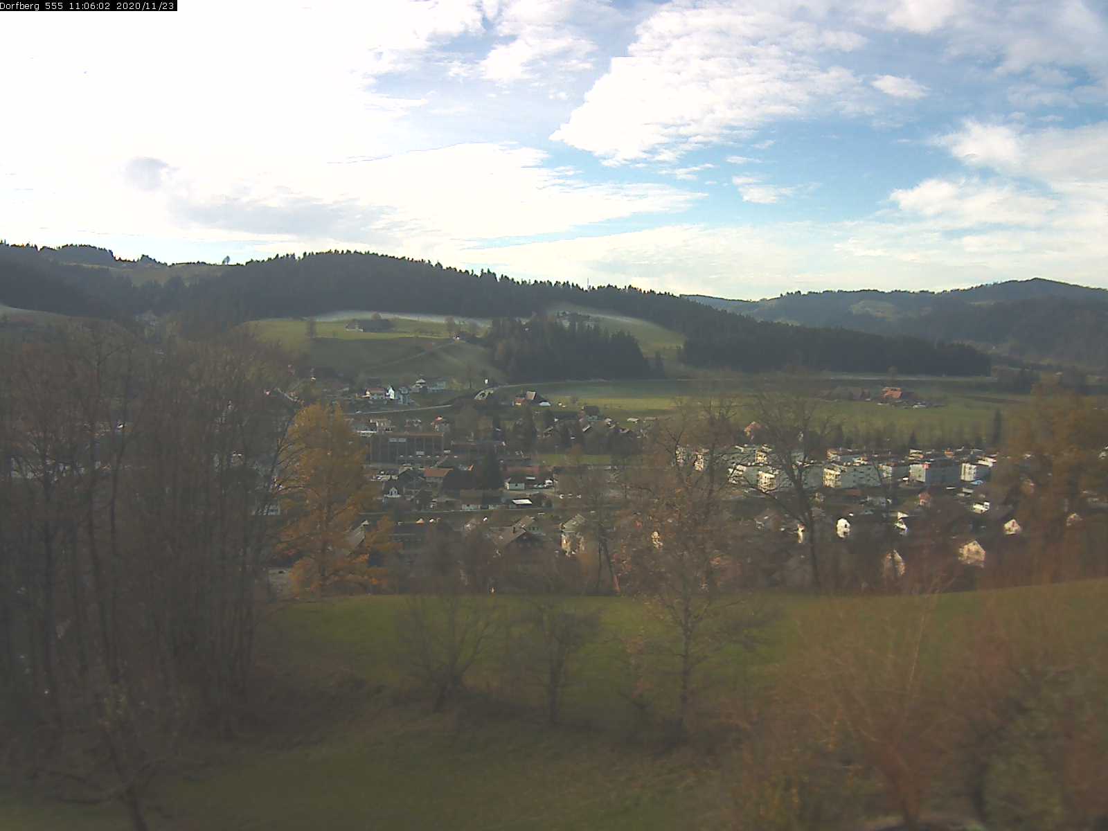 Webcam-Bild: Aussicht vom Dorfberg in Langnau 20201123-110601
