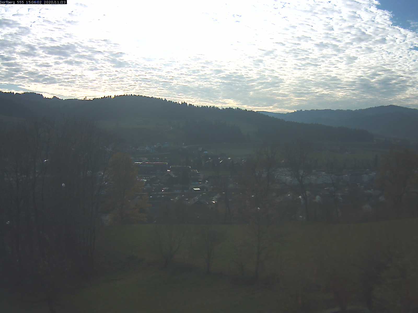 Webcam-Bild: Aussicht vom Dorfberg in Langnau 20201123-150601