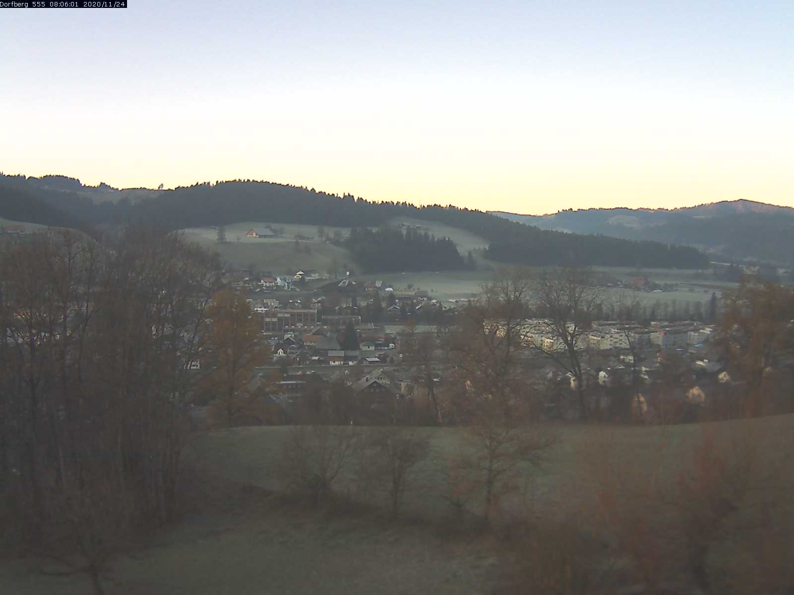 Webcam-Bild: Aussicht vom Dorfberg in Langnau 20201124-080601