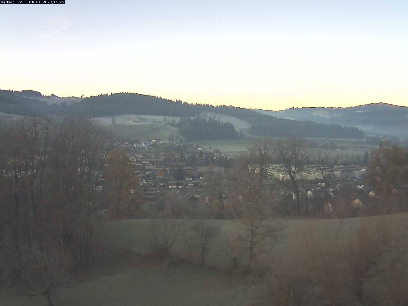 Webcam-Bild: Aussicht vom Dorfberg in Langnau 20201125-080601