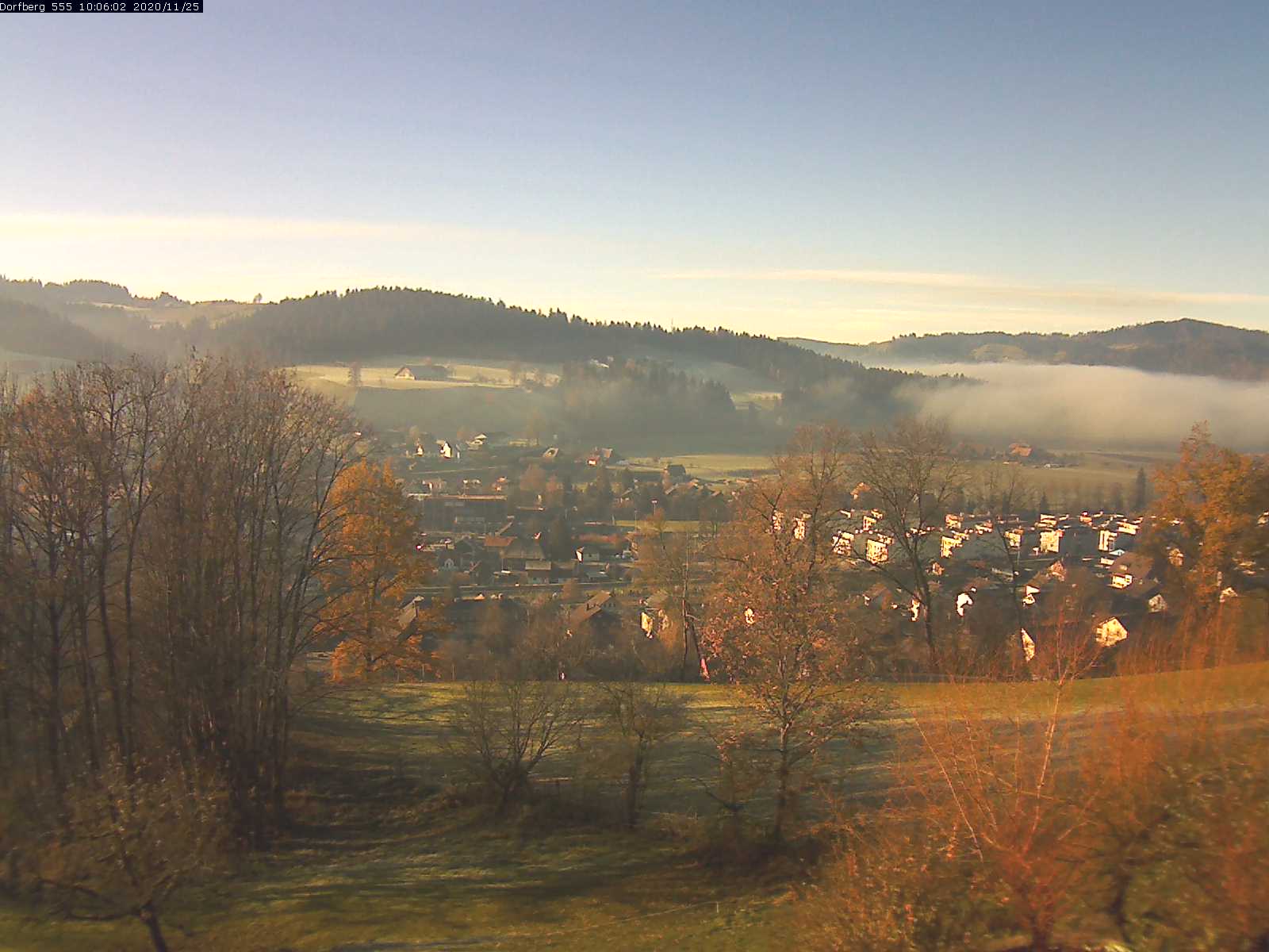 Webcam-Bild: Aussicht vom Dorfberg in Langnau 20201125-100601