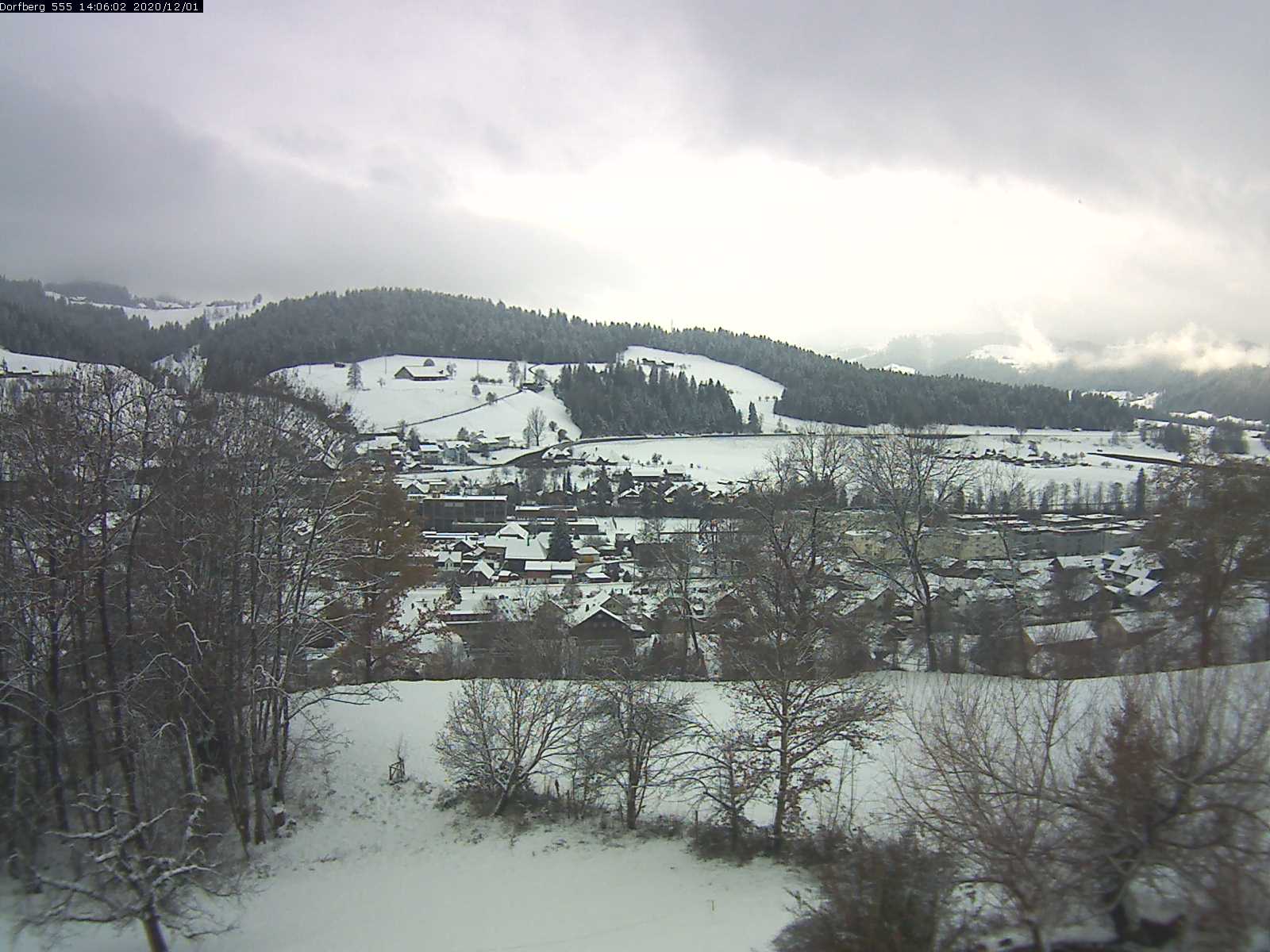 Webcam-Bild: Aussicht vom Dorfberg in Langnau 20201201-140601