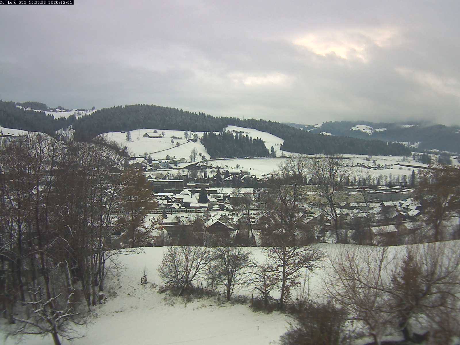 Webcam-Bild: Aussicht vom Dorfberg in Langnau 20201201-160601