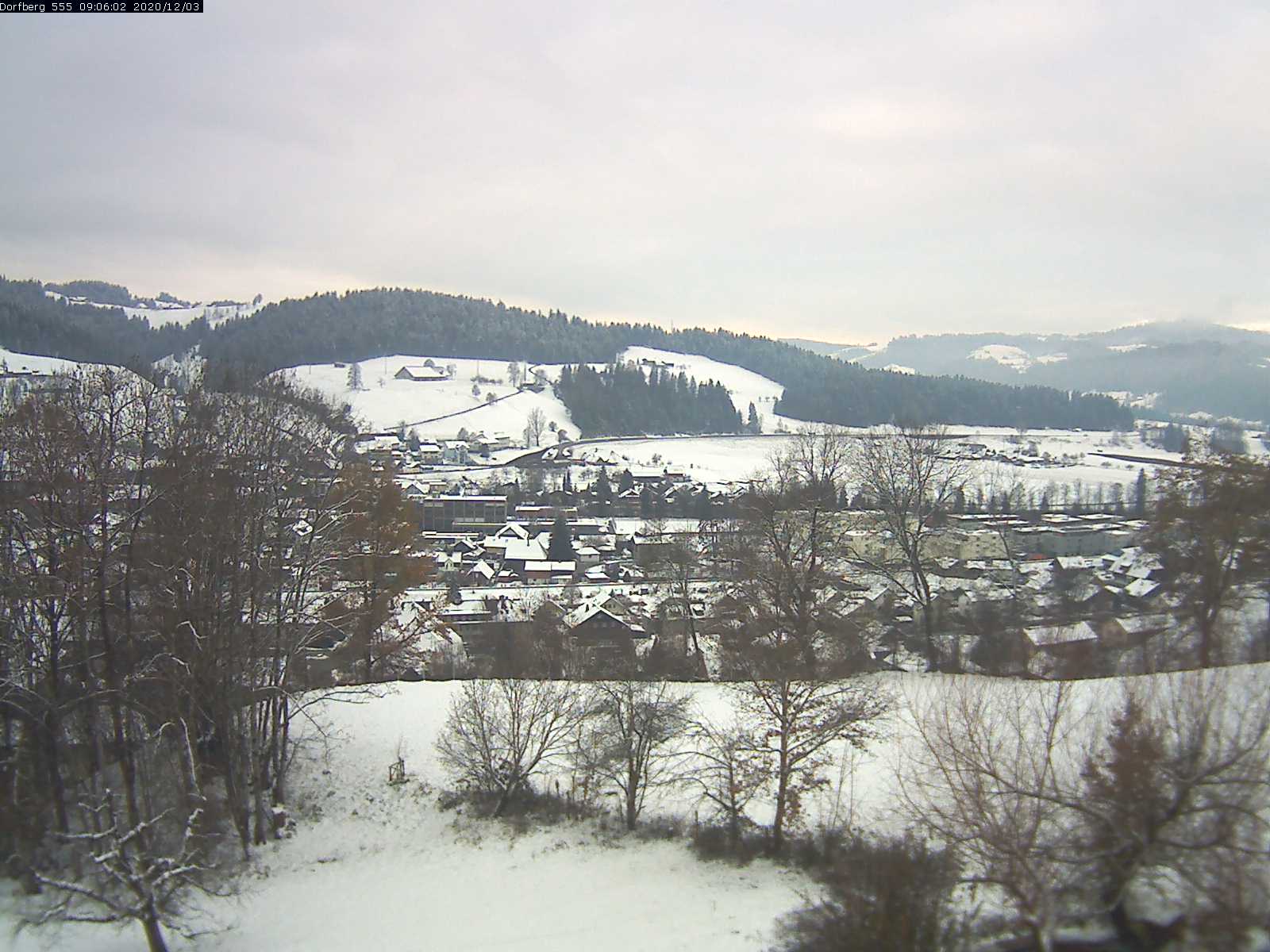Webcam-Bild: Aussicht vom Dorfberg in Langnau 20201203-090601