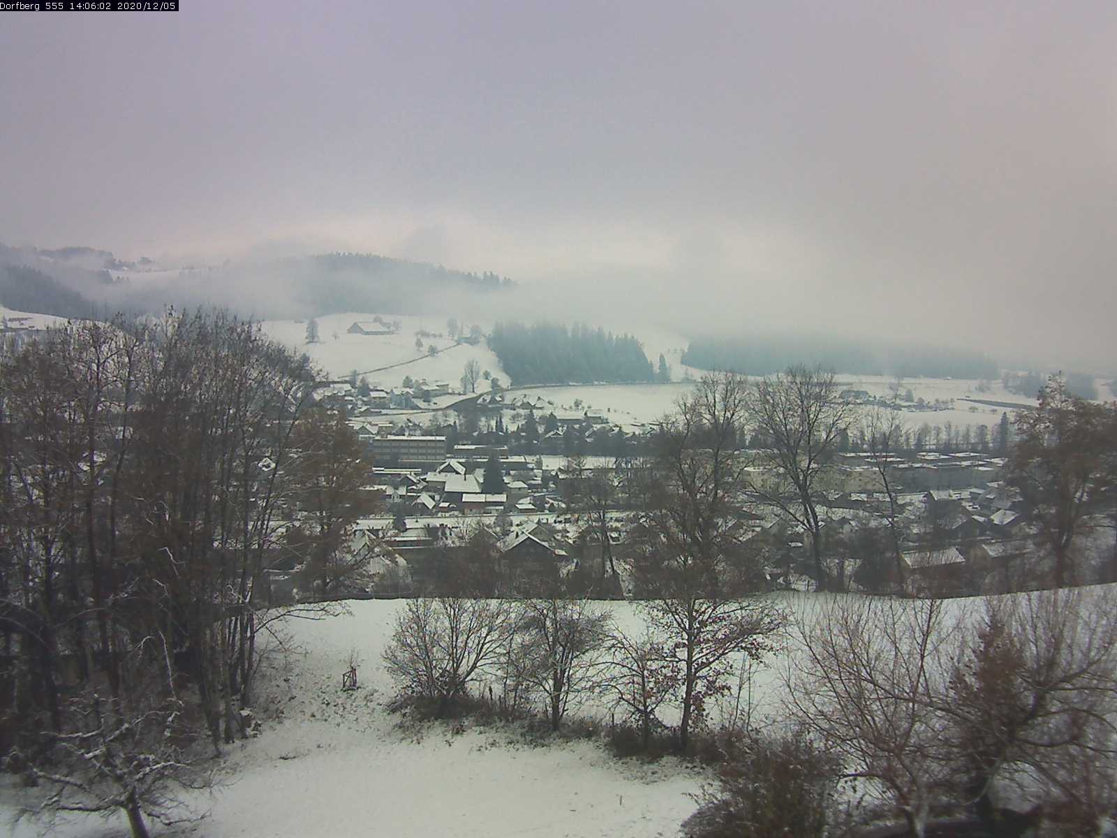 Webcam-Bild: Aussicht vom Dorfberg in Langnau 20201205-140601