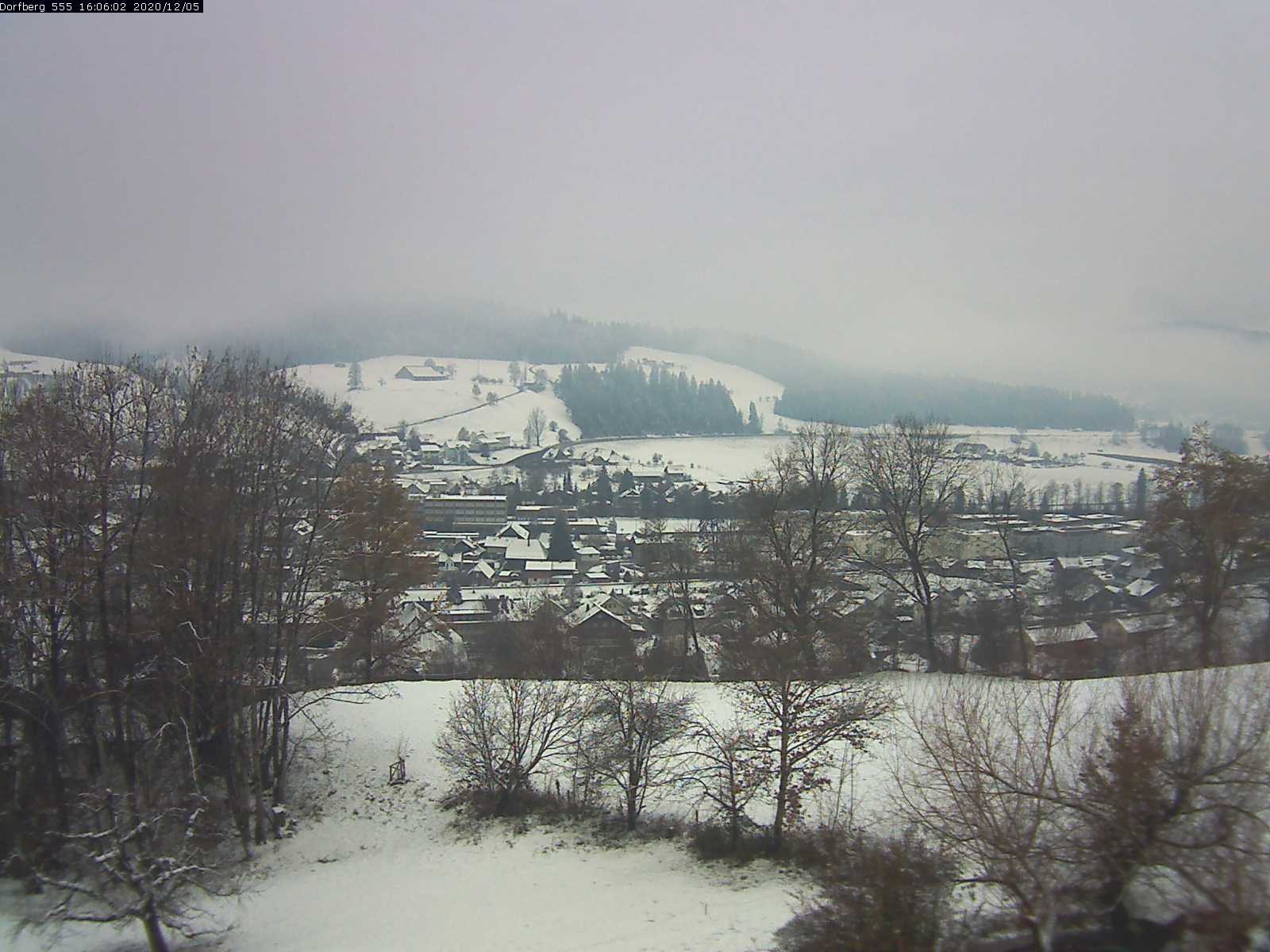 Webcam-Bild: Aussicht vom Dorfberg in Langnau 20201205-160601